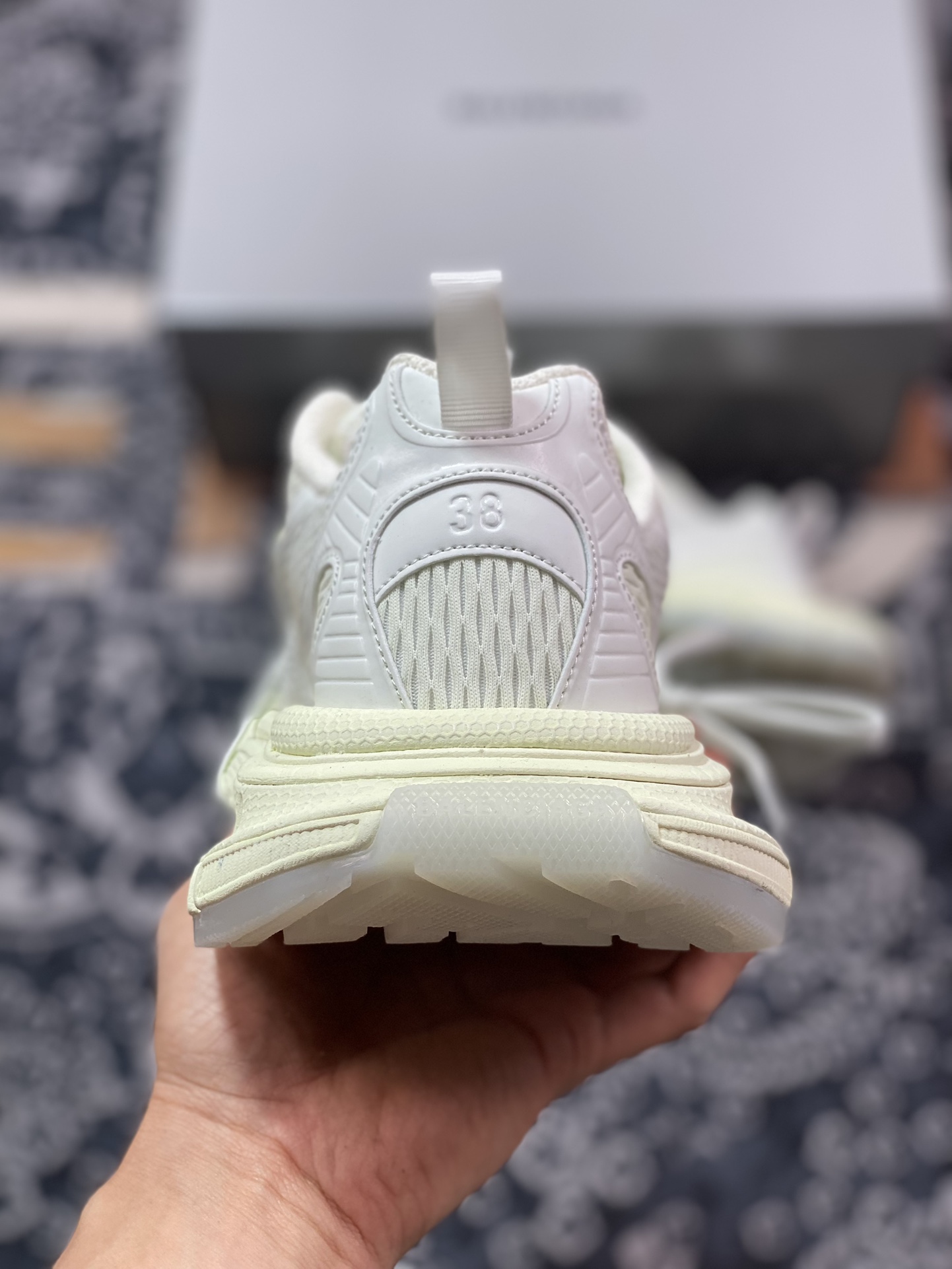 390 巴黎世家BALENCIAGA 3XL Sneakers 3+系列低帮慢跑鞋“网织米白全夜光”734731 W3XLG 9001