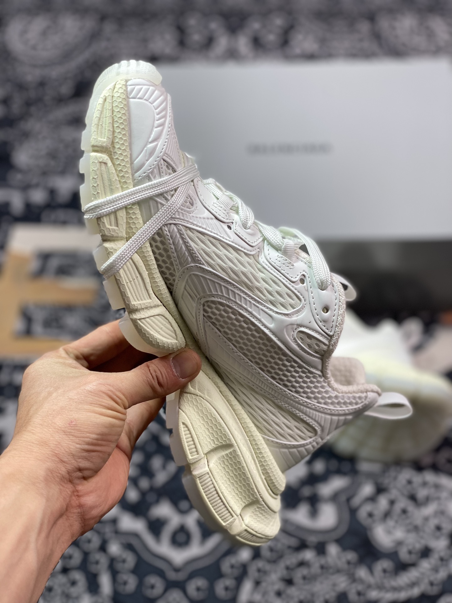 390 巴黎世家BALENCIAGA 3XL Sneakers 3+系列低帮慢跑鞋“网织米白全夜光”734731 W3XLG 9001