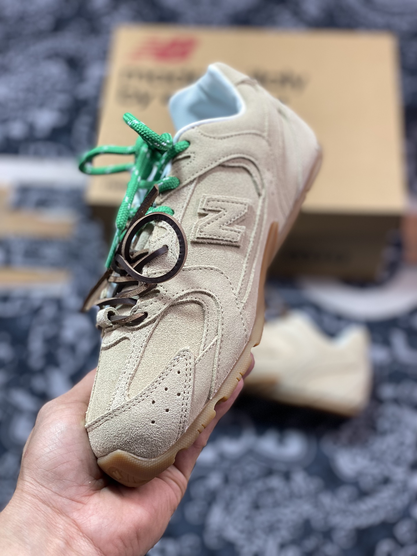 300 意大利奢侈品牌/缪缪Miu Miu x NB新百伦New Balance 530 SL系列低帮慢跑鞋“联名驼棕绿鞋带”5E165E_Z5O_F0379_F_D005