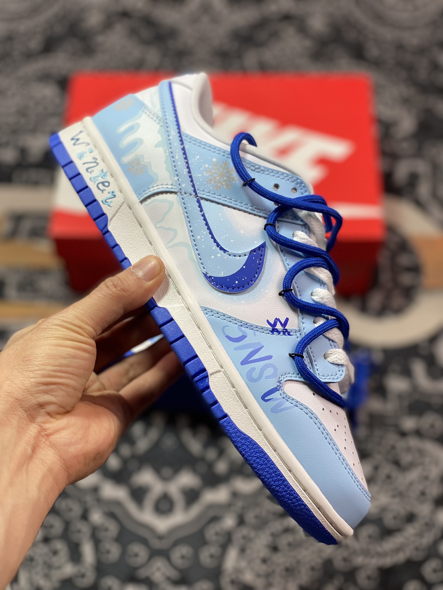 280 耐克Nike SB Dunk Low"Winter Has Arrived"扣篮系列低帮板鞋“白蓝凛冬已至绑绳”DV0831-104