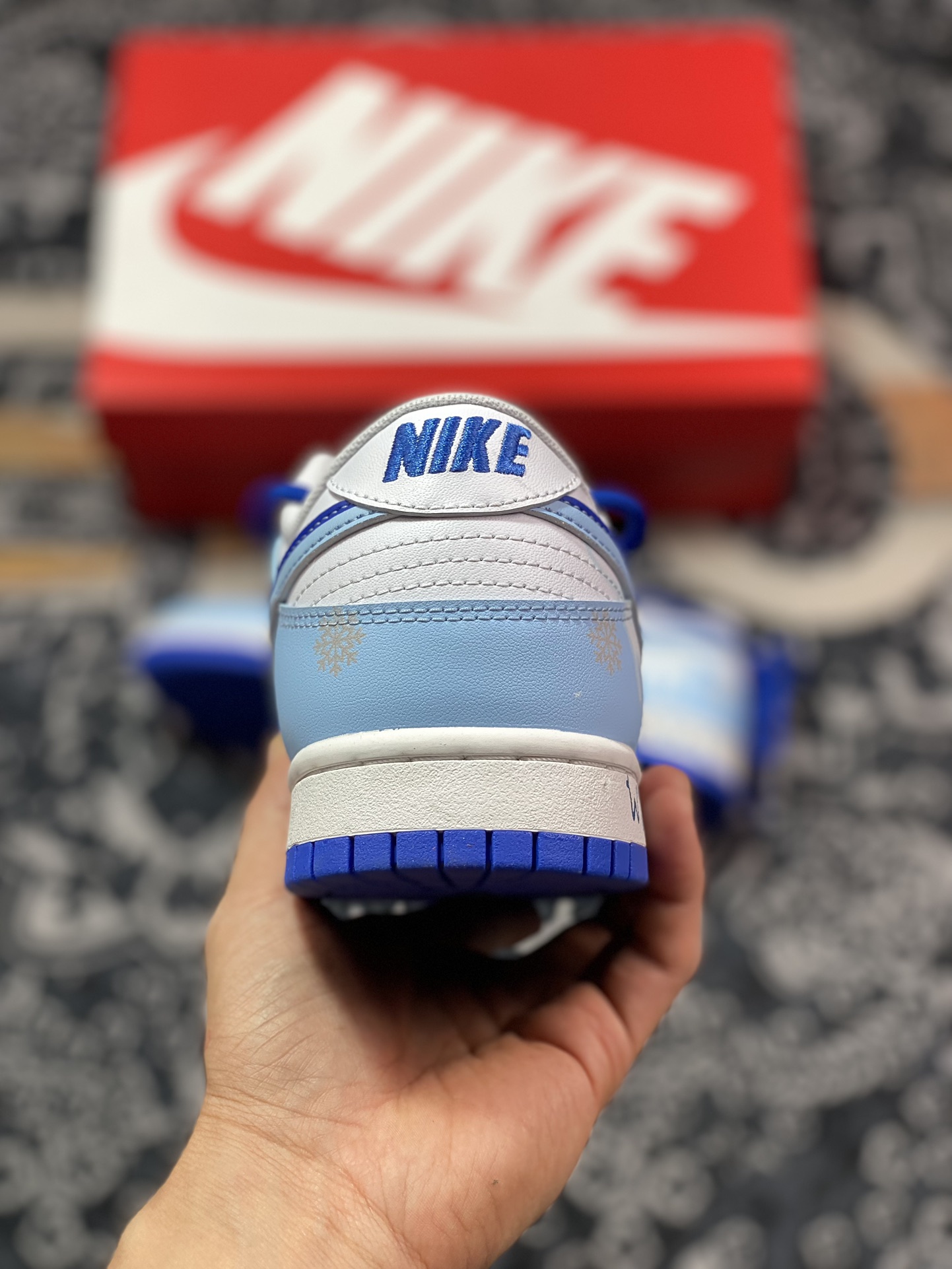 280 耐克Nike SB Dunk Low"Winter Has Arrived"扣篮系列低帮板鞋“白蓝凛冬已至绑绳”DV0831-104