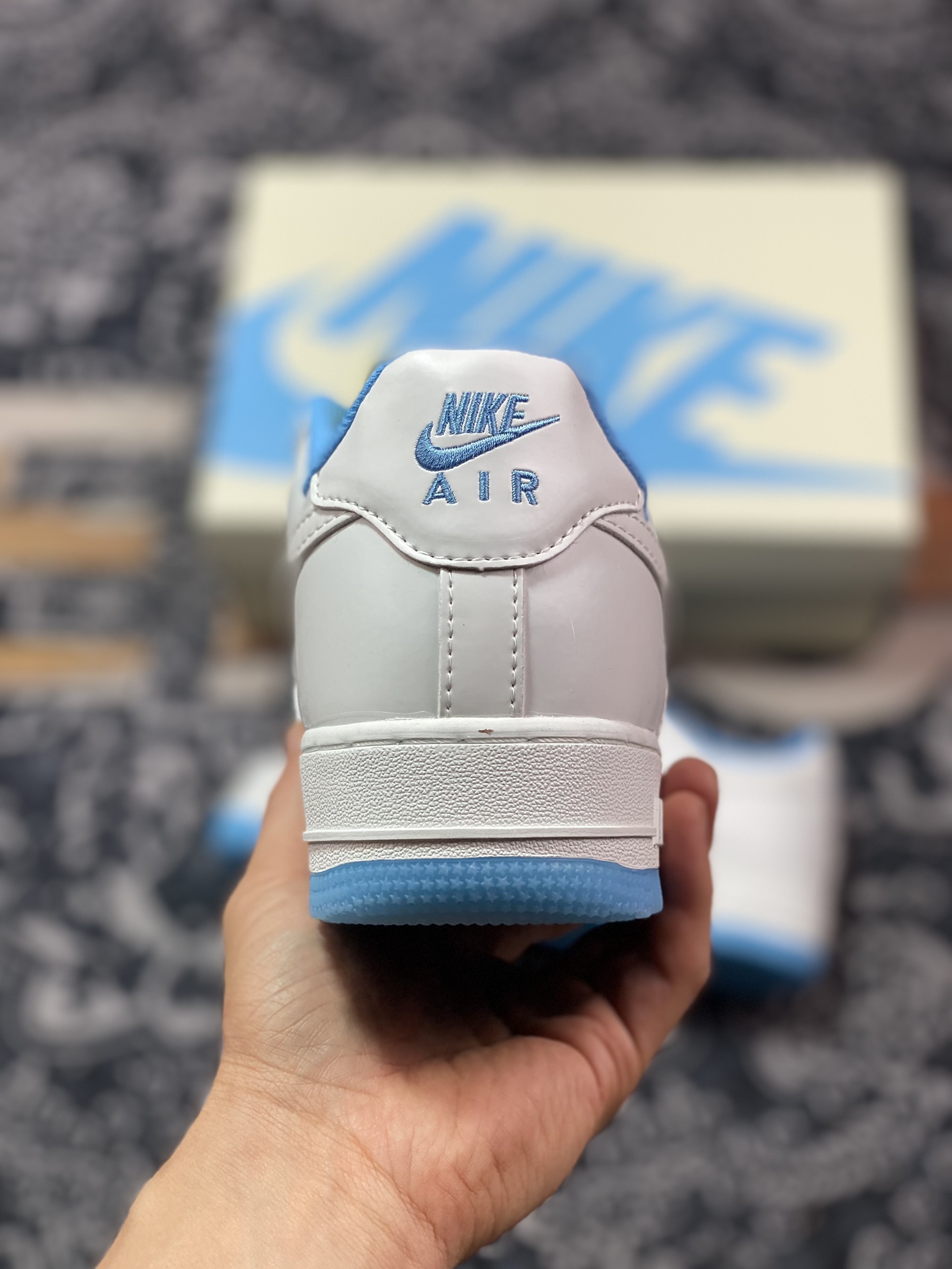 240 耐克Nike Wmns Air Force 1 '07 Low"UV Sail White/University Blue Pack"空军一号板鞋“米白蓝粉七彩紫外线光感”LC5688-001