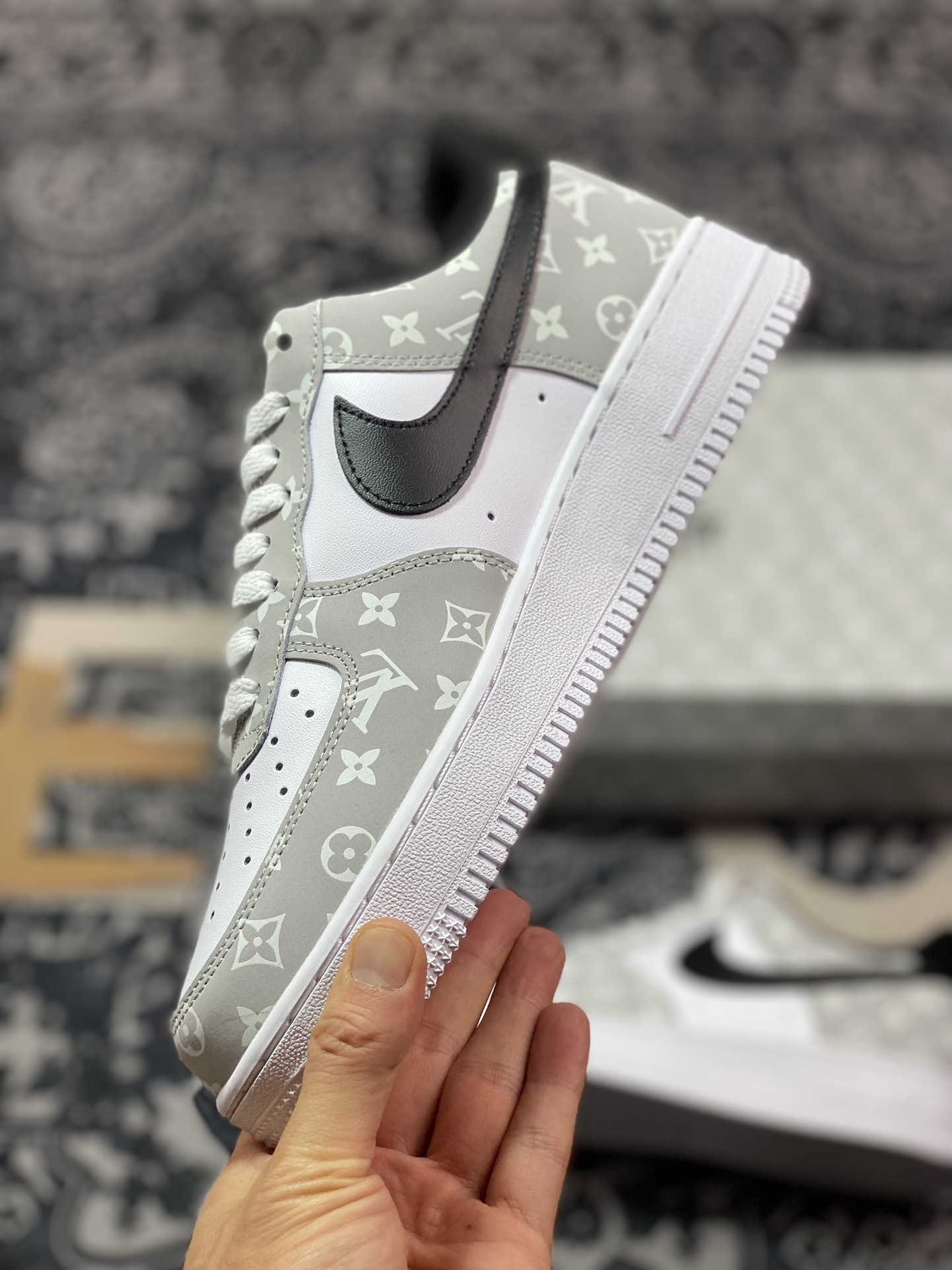 240 路易威登Louis Vuitton 联名定制 Nike Air Force 1 Low '07 空军低帮休闲板鞋 BQ8988-108