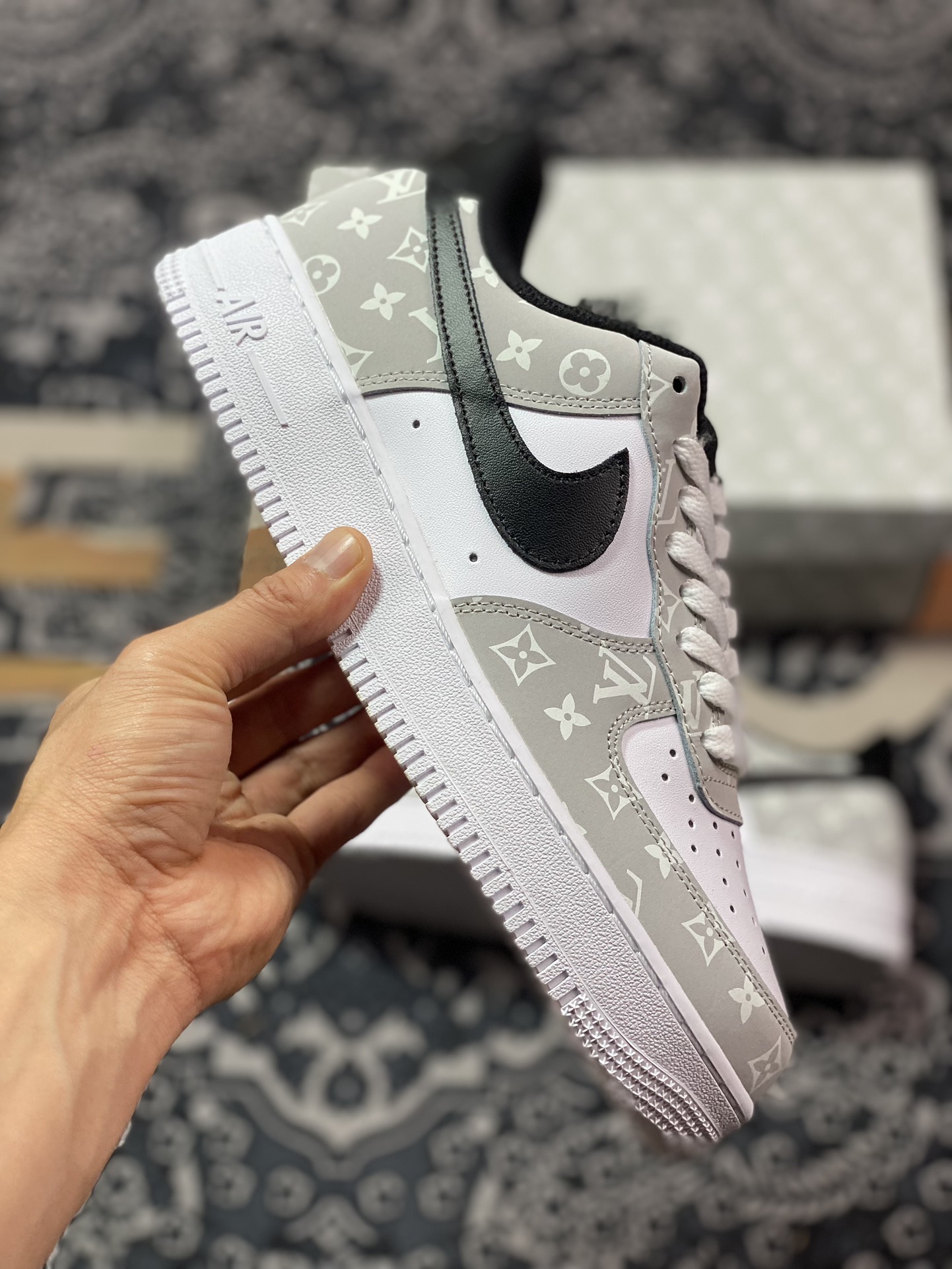 240 路易威登Louis Vuitton 联名定制 Nike Air Force 1 Low '07 空军低帮休闲板鞋 BQ8988-108