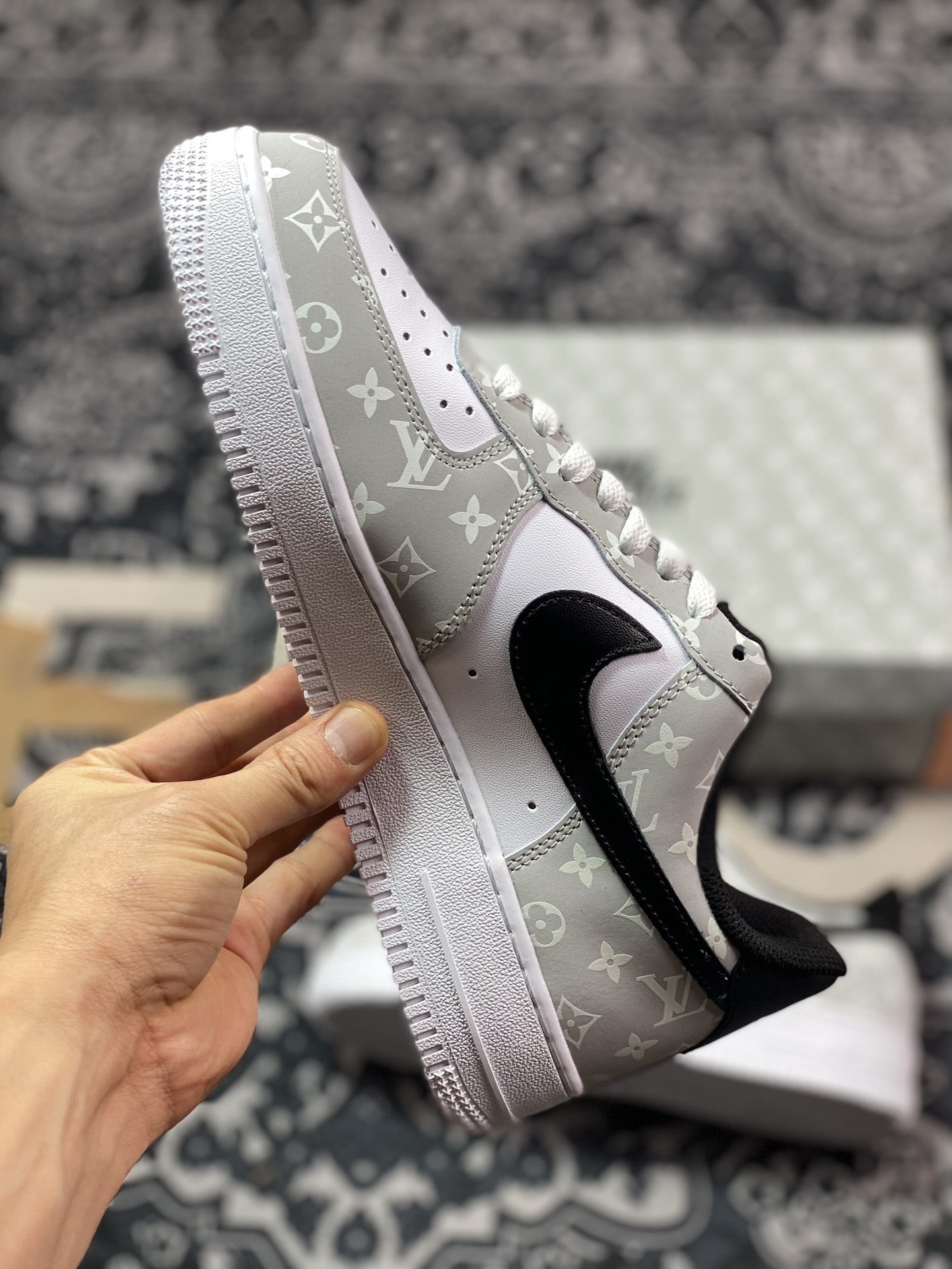 240 路易威登Louis Vuitton 联名定制 Nike Air Force 1 Low '07 空军低帮休闲板鞋 BQ8988-108