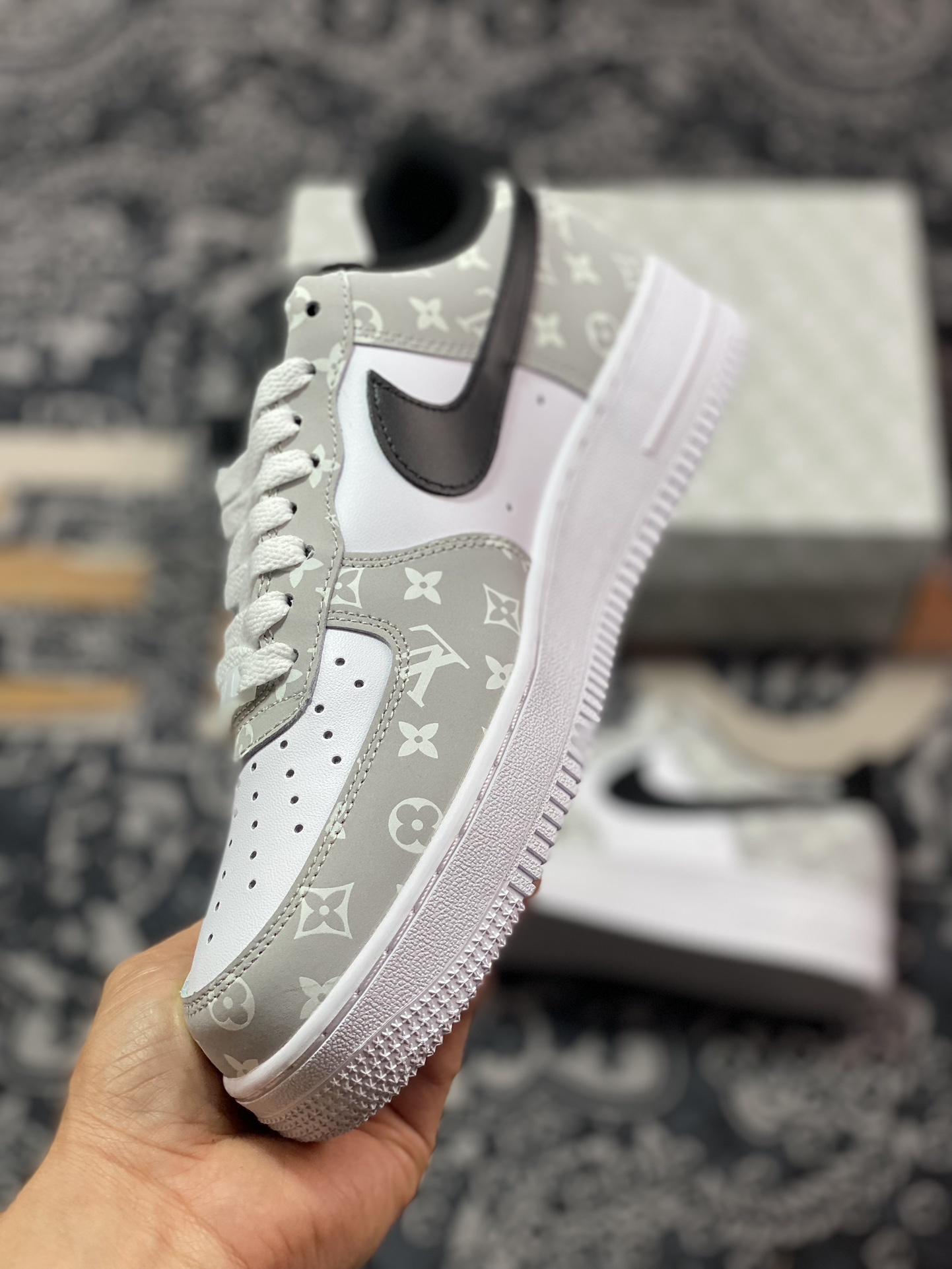 240 路易威登Louis Vuitton 联名定制 Nike Air Force 1 Low '07 空军低帮休闲板鞋 BQ8988-108