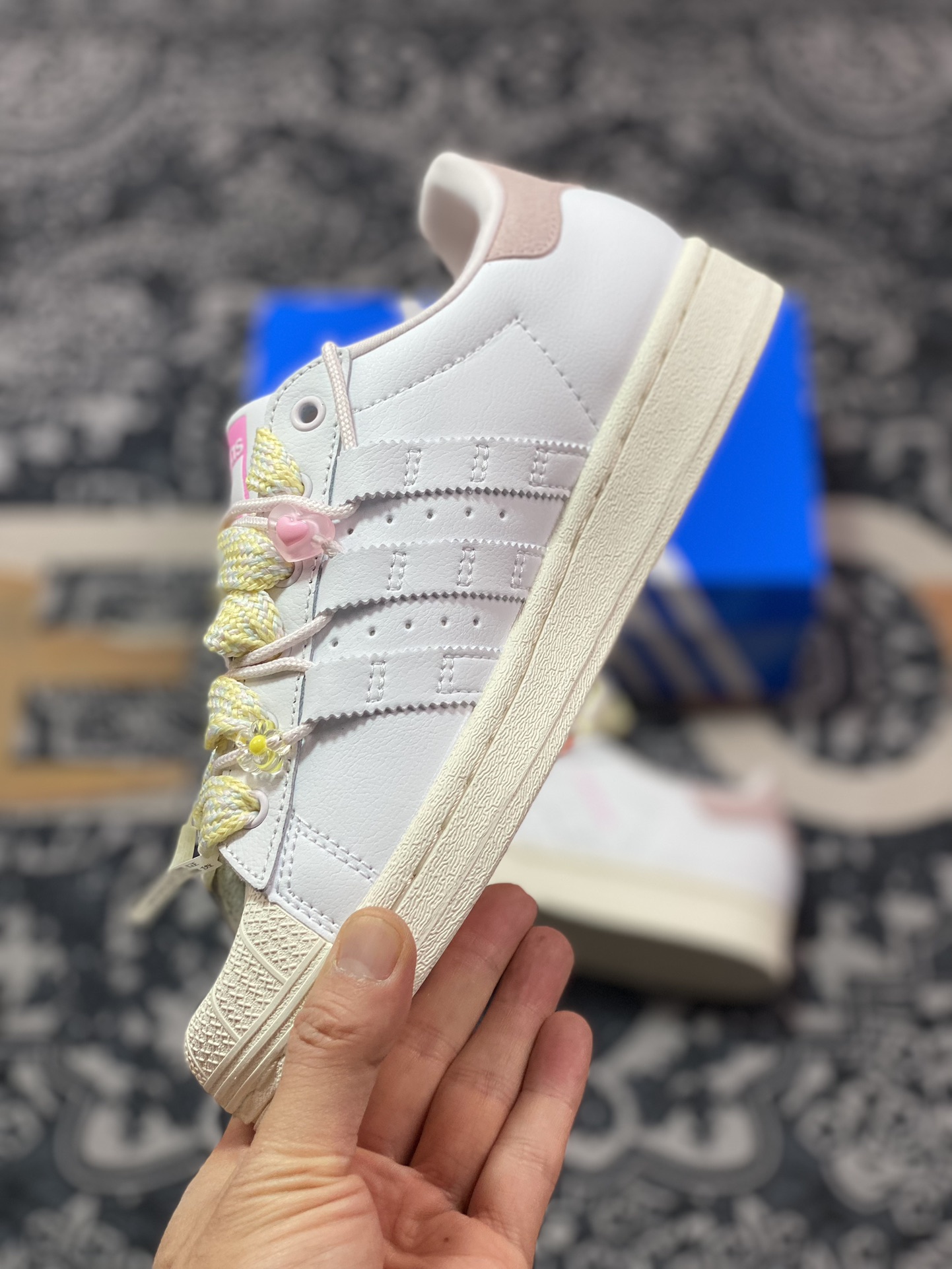 200 三叶草Adidas Originals Superstar"Cream White Pink"经典贝壳头板鞋“皮革白粉马卡龙鞋饰”IF1802