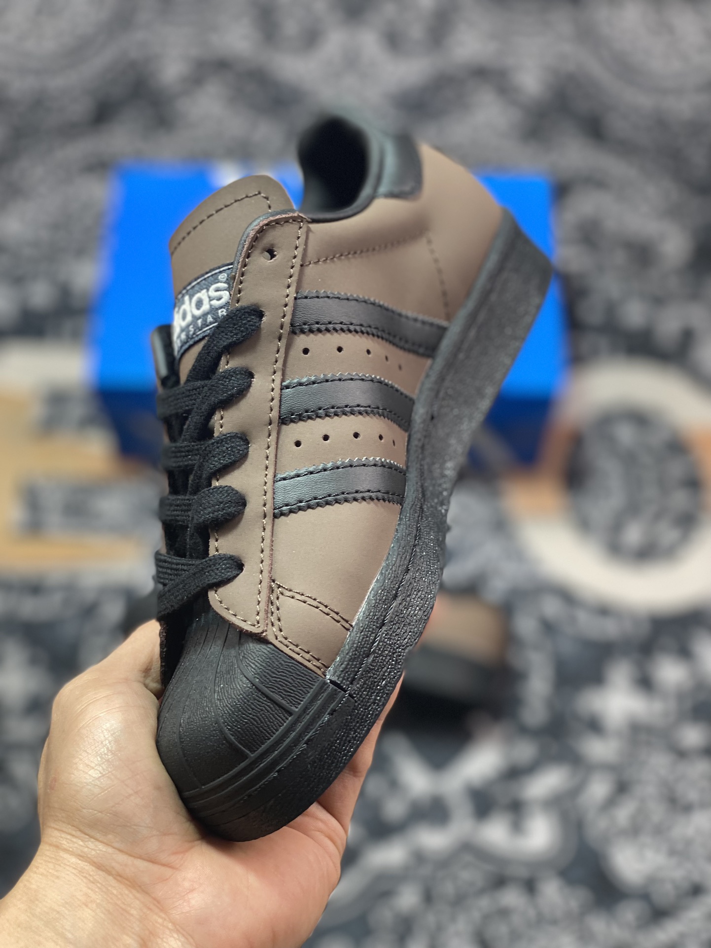 200 三叶草Adidas Originals Superstar 82"Black Brown"经典贝壳板鞋“皮革乌木棕黑底”IF9034