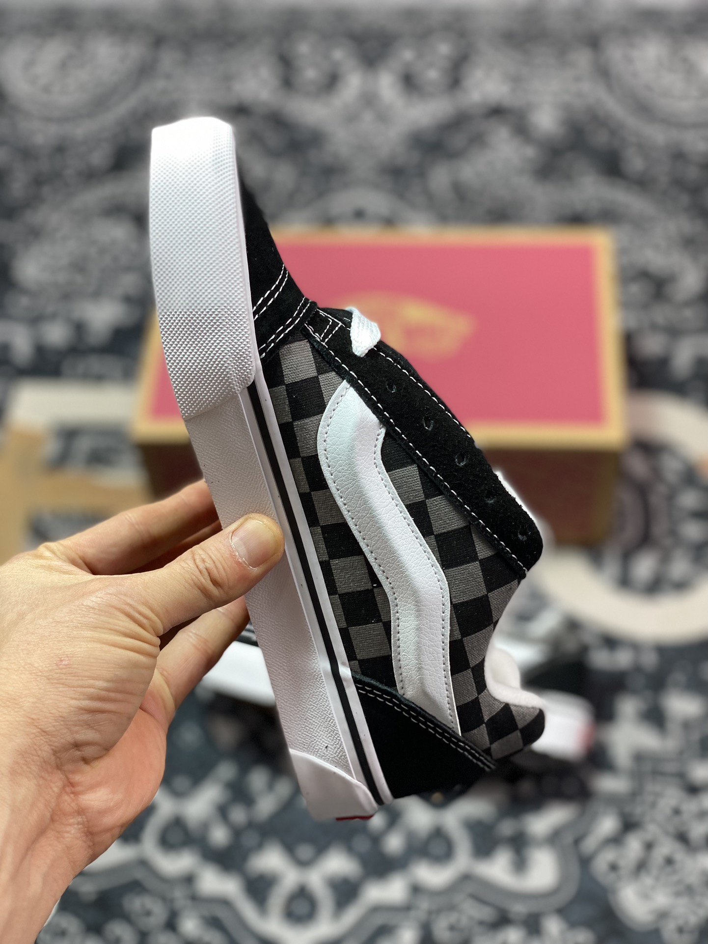 150 Vans Classics Knu Skool 经典黑灰格 厚鞋舌面包鞋