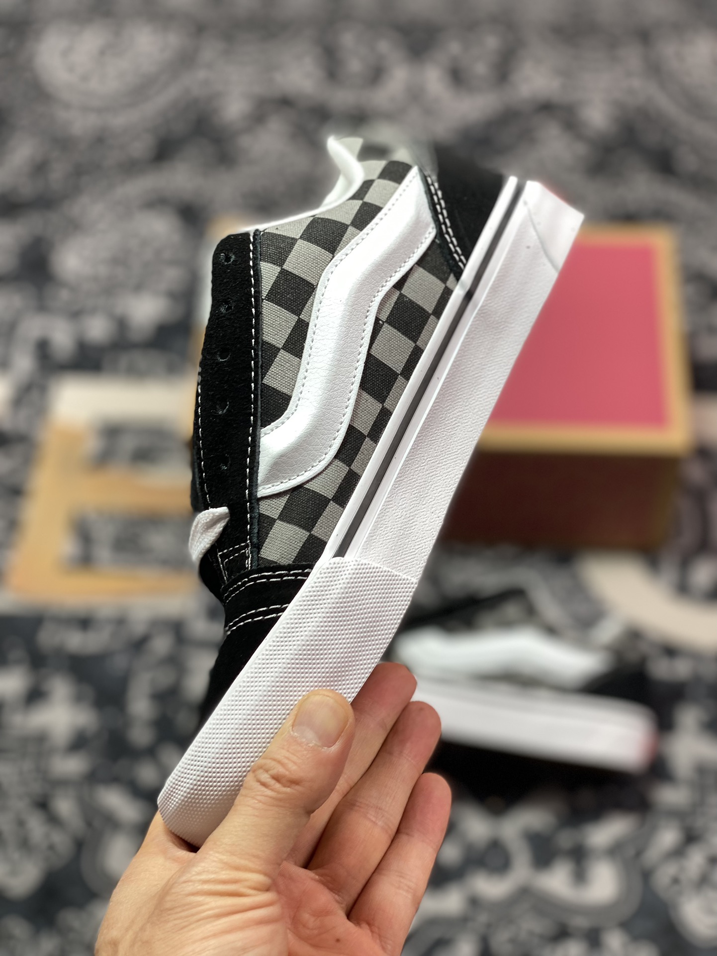 150 Vans Classics Knu Skool 经典黑灰格 厚鞋舌面包鞋