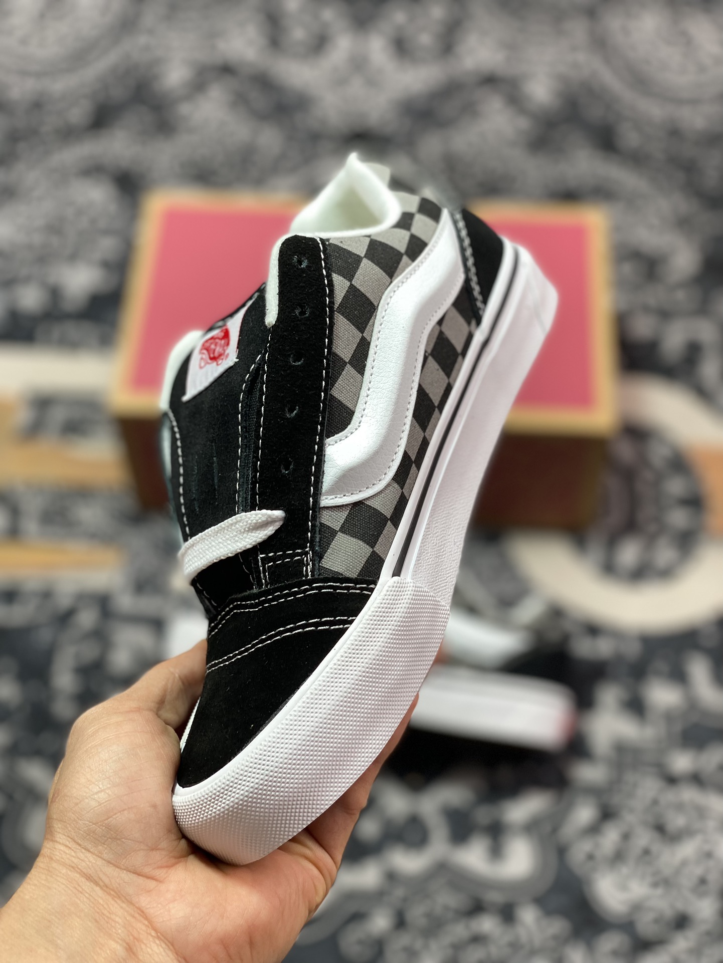 150 Vans Classics Knu Skool 经典黑灰格 厚鞋舌面包鞋