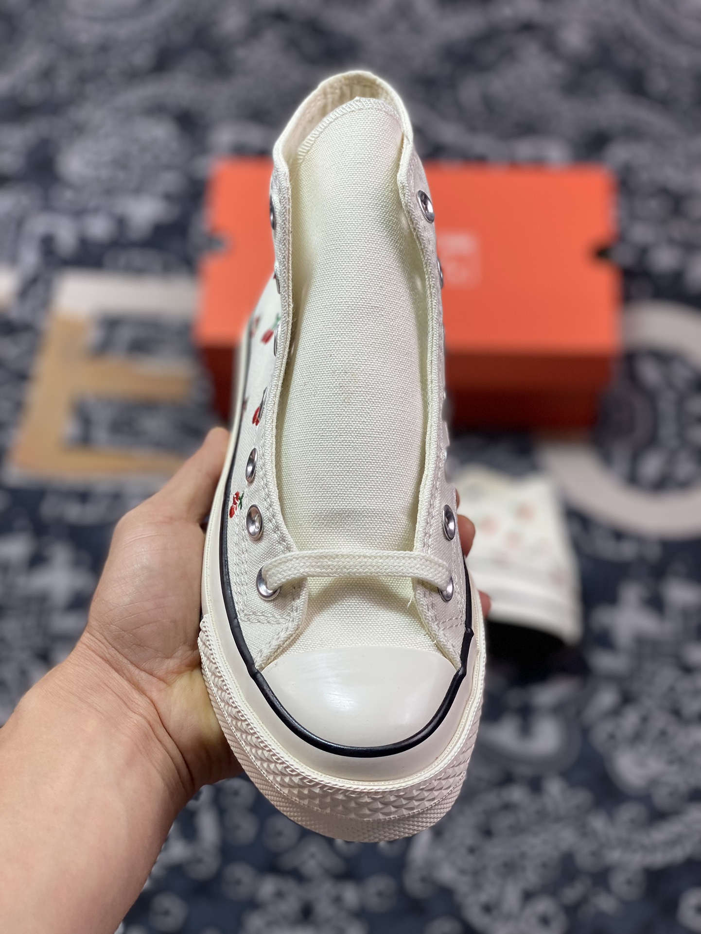 130 Converse Chuck 1970s 匡威官方 樱桃刺绣硫化帆布鞋