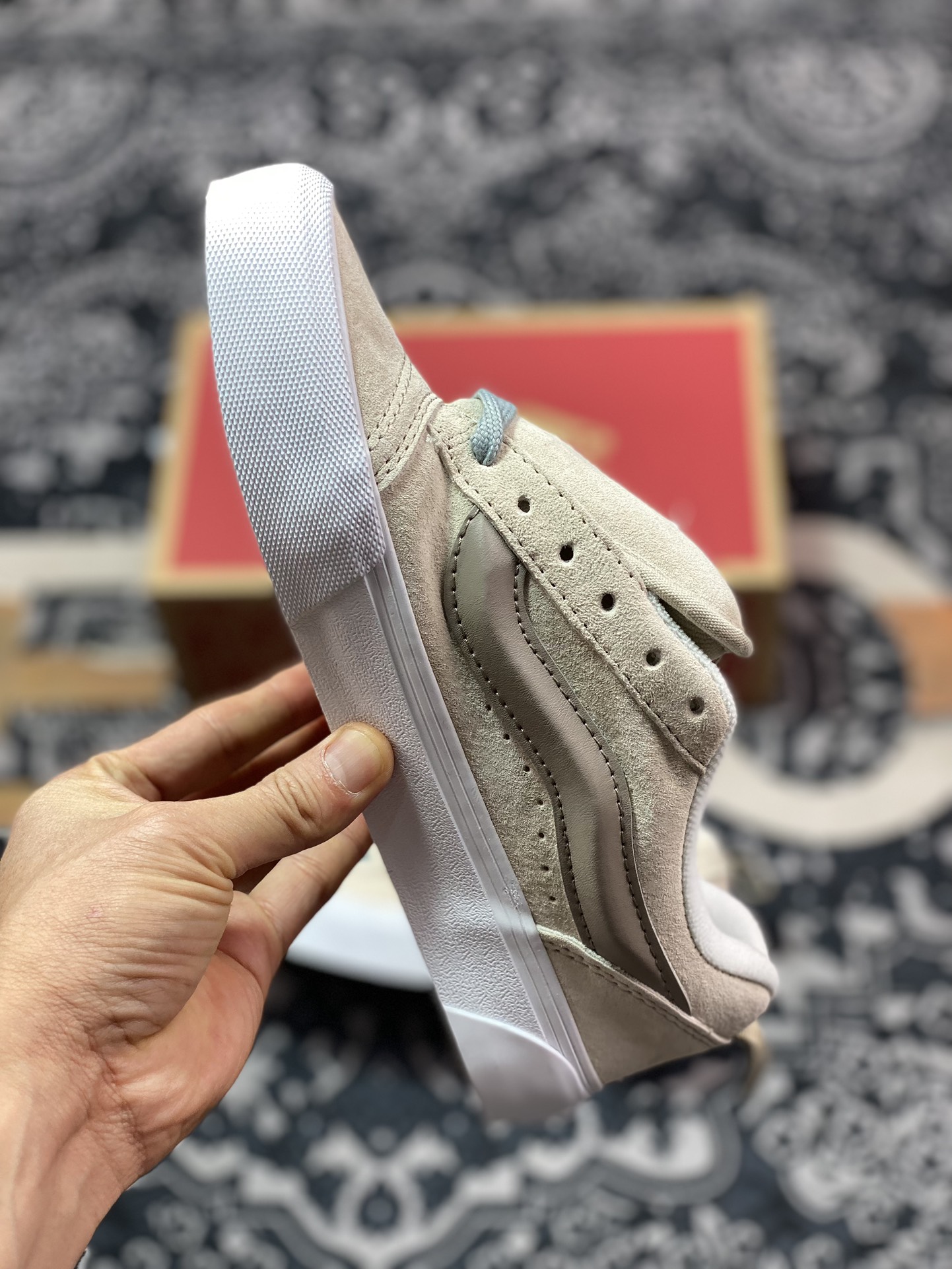 150 奶咖色面包鞋来了 Vans Knu-Skool VR3 LX 万斯低帮复古休闲硫化板鞋