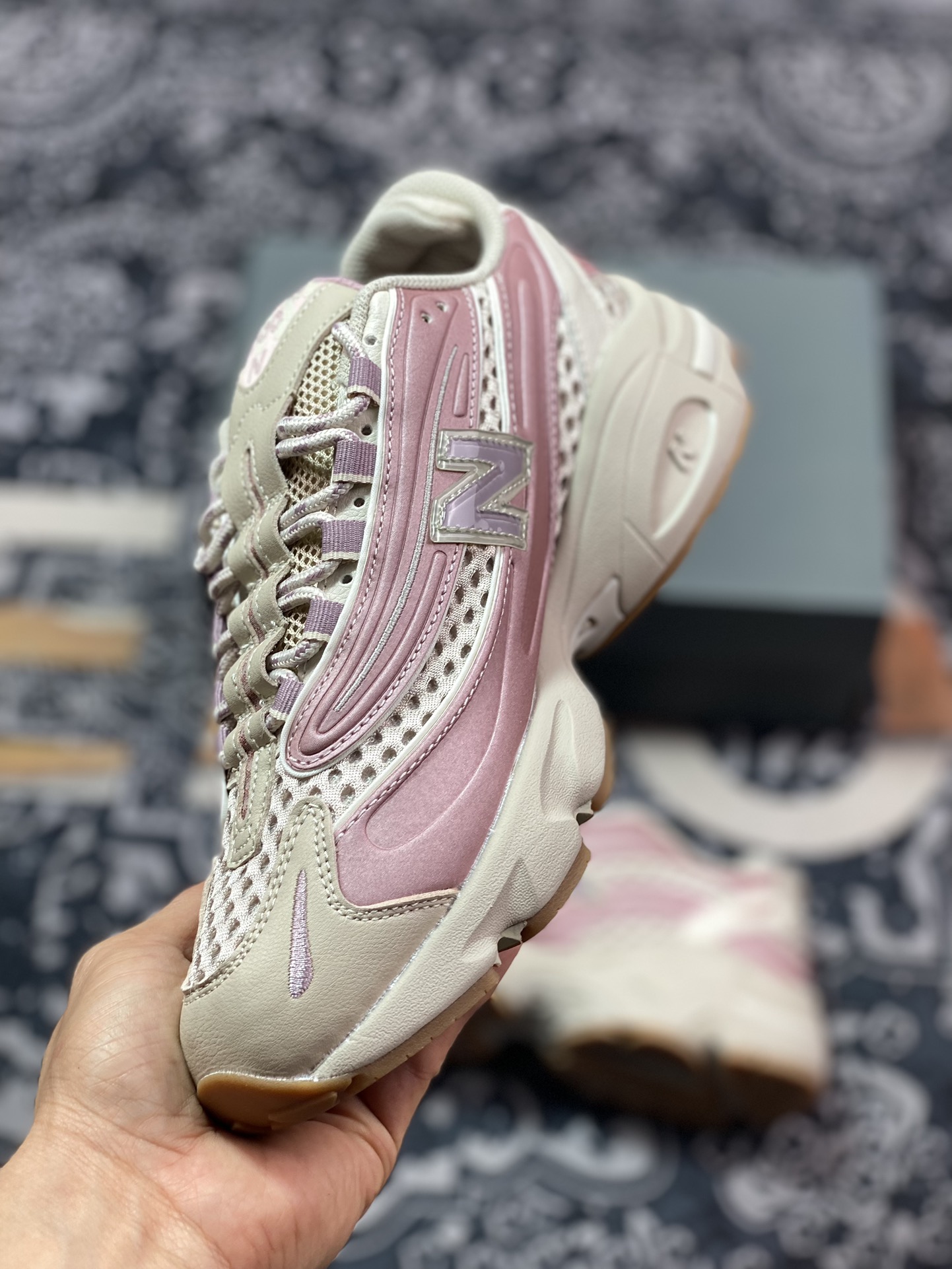 220 新百伦New Balance M1000"Pink Mink"系列低帮慢跑鞋“联名玫粉奶黄”M1000JG1