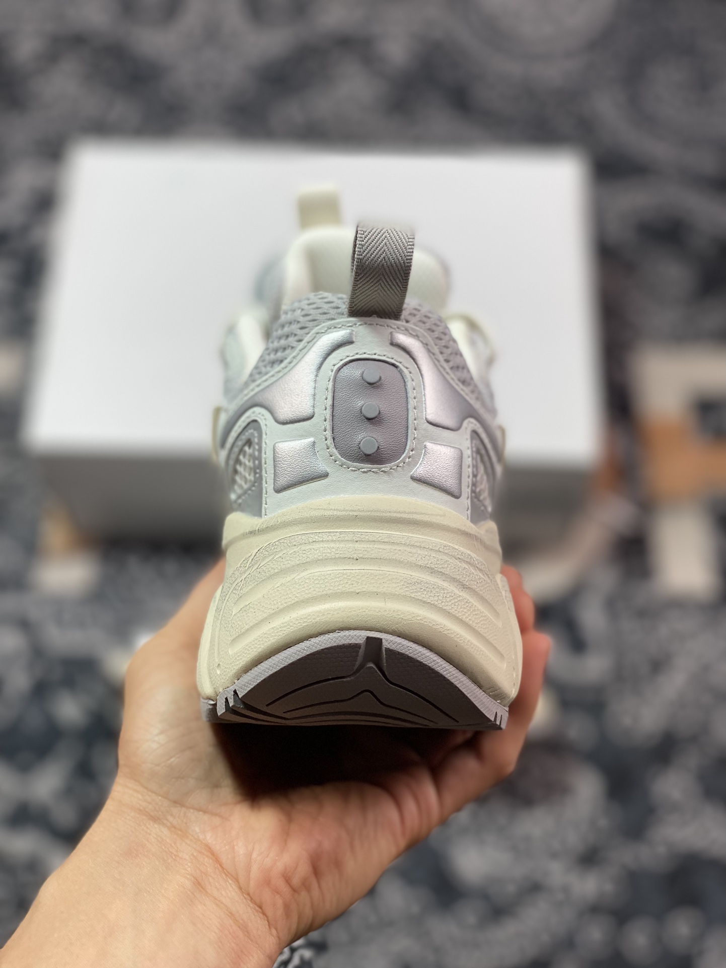 280 Saucony 2k Cavalry 骑士2K系列低帮慢跑鞋“网织布银灰米白做旧”S79053-3