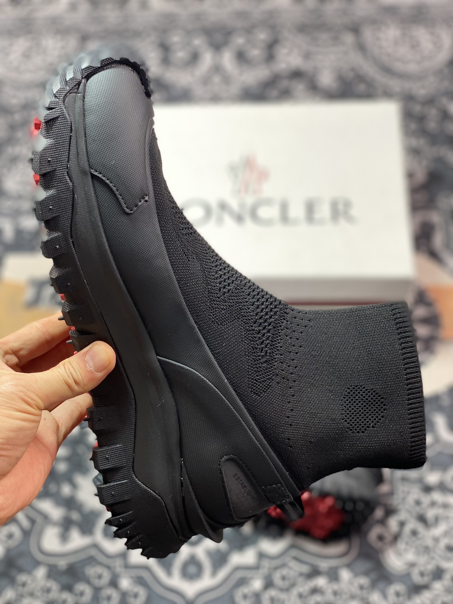 380 Moncler Trailgrip Knit Gore-Tex 越野旅行系列高帮运动鞋“针织全黑武士”J109B4M00060M3809999