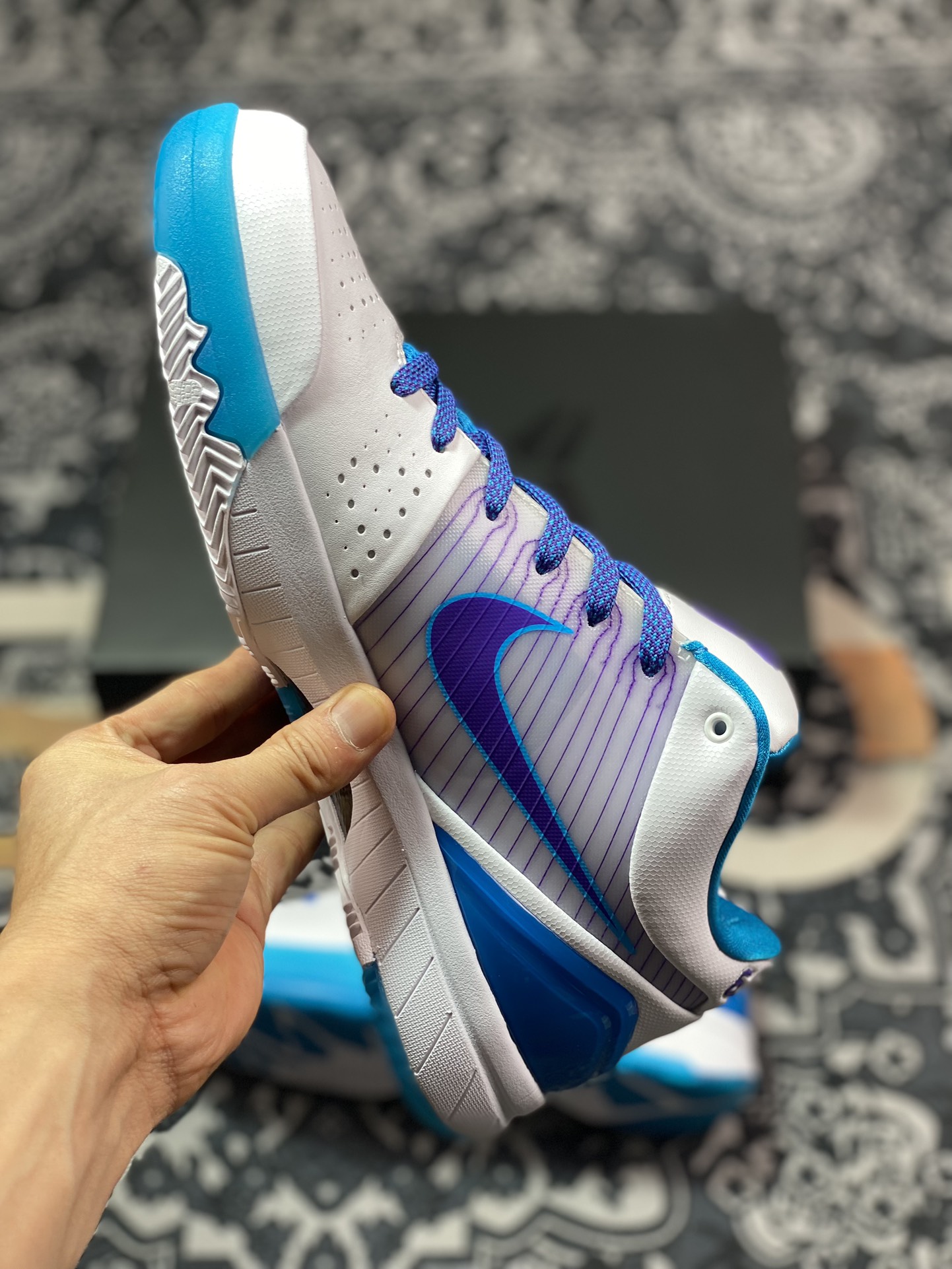 440 优选 原装级别 NK KOBE 4 科比4代 " Draft Day " 实战篮球鞋 AV6339-100