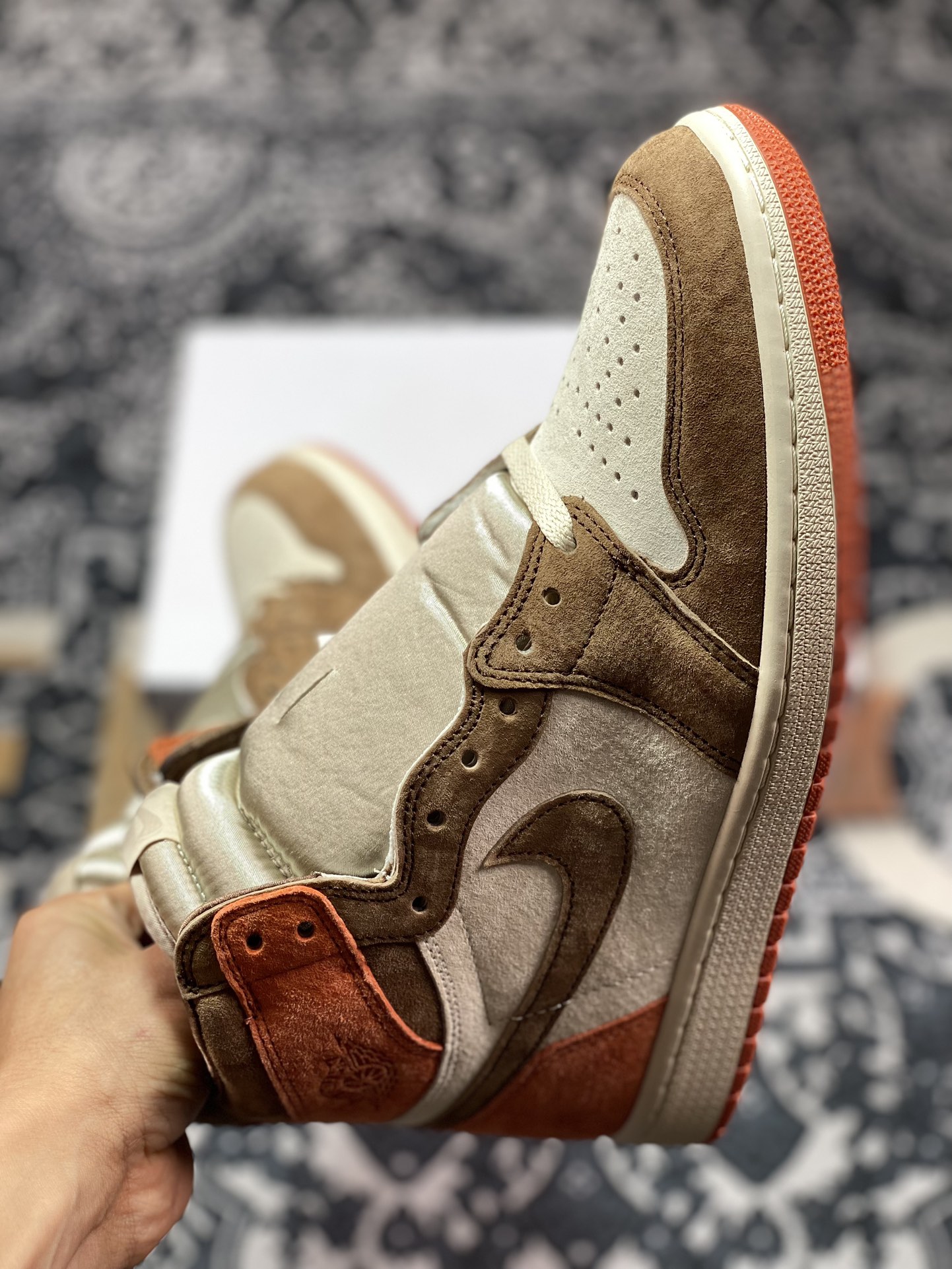 260 原装级别 F版 Air Jordan 1 High OG "Dusted Clay" AJ1 乔1沙丘可可色 高帮篮球鞋 FQ2941-200