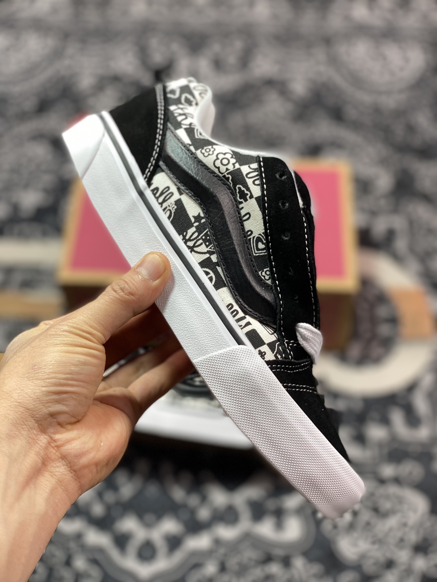 150 真标 Vans Classics Knu Skool 黑白棋盘涂鸦