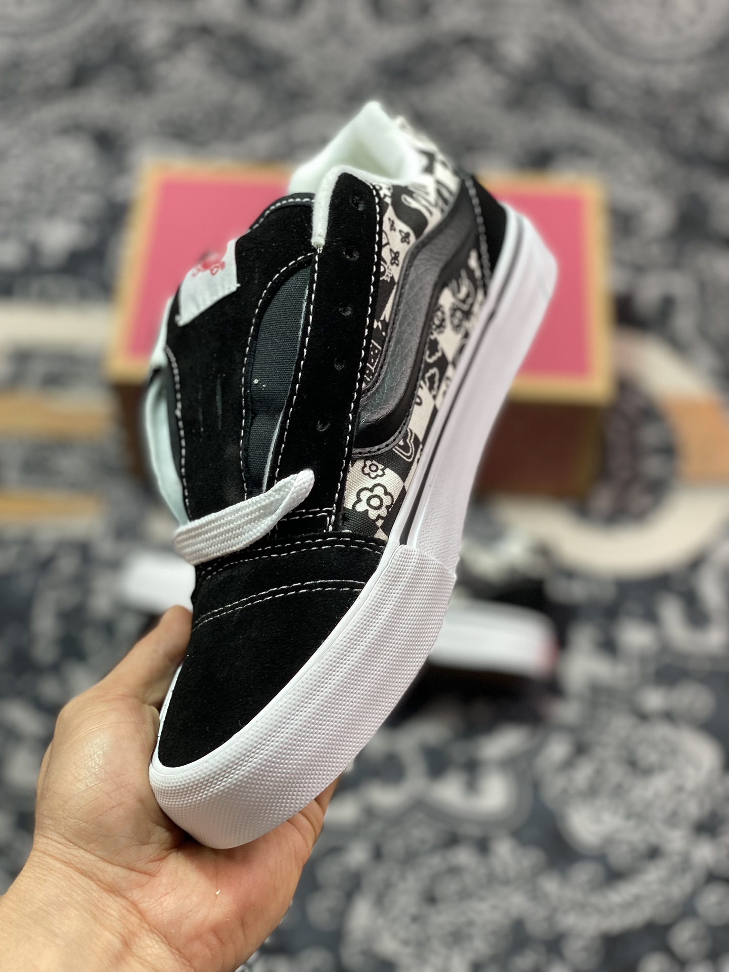 150 真标 Vans Classics Knu Skool 黑白棋盘涂鸦