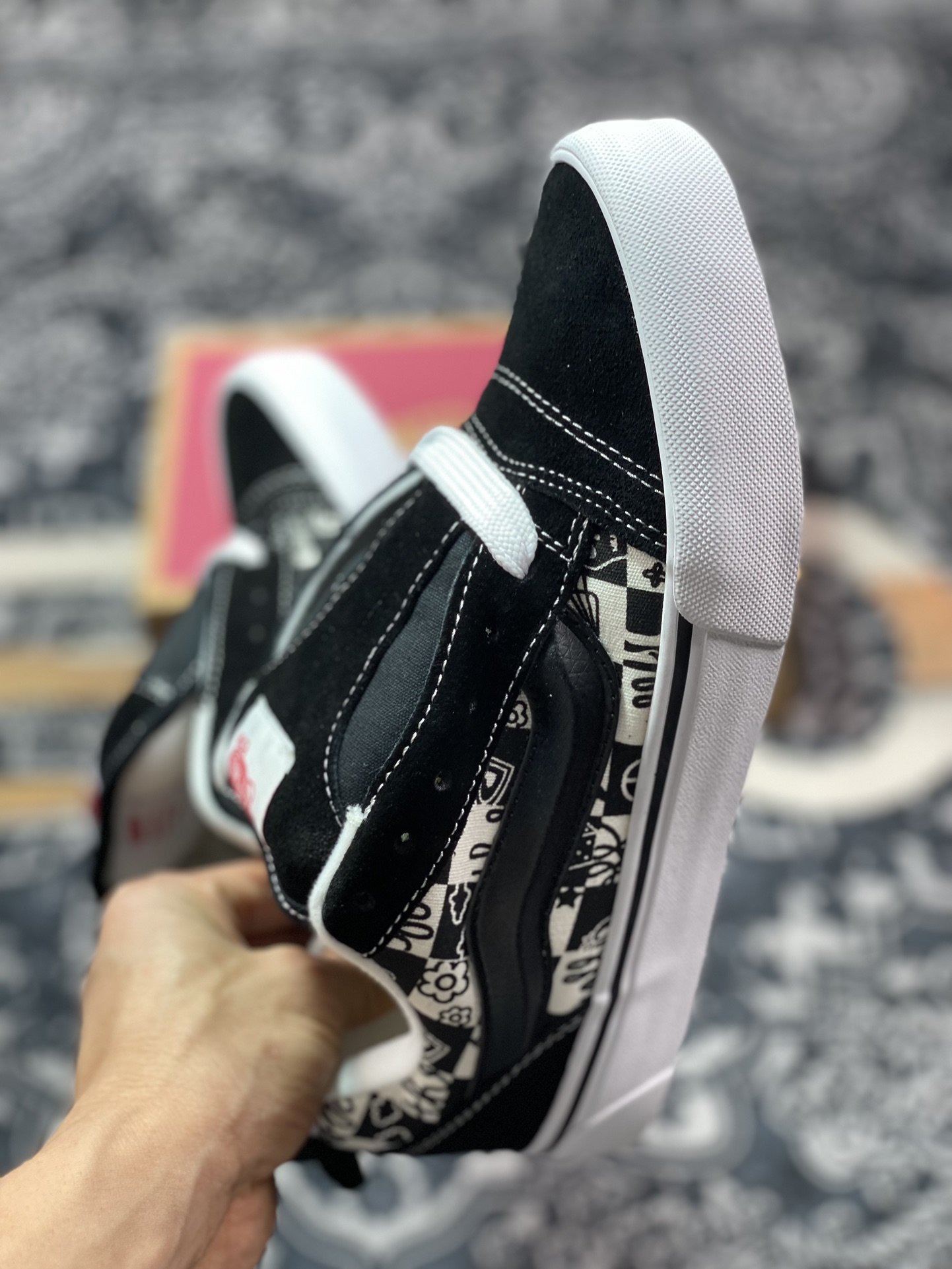 150 真标 Vans Classics Knu Skool 黑白棋盘涂鸦