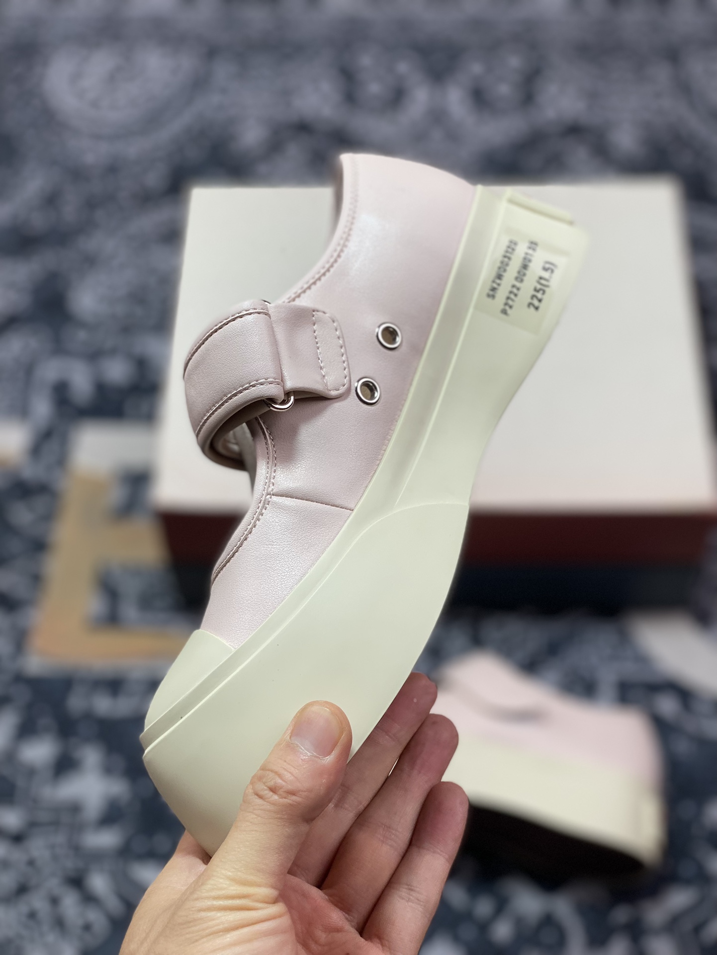 260 意大利奢侈品品牌-玛尼·Marni Pablo Leather Mary Jane Sneaker 板鞋“魔术贴浅粉奶白红LOGO”SNZW003120F118006