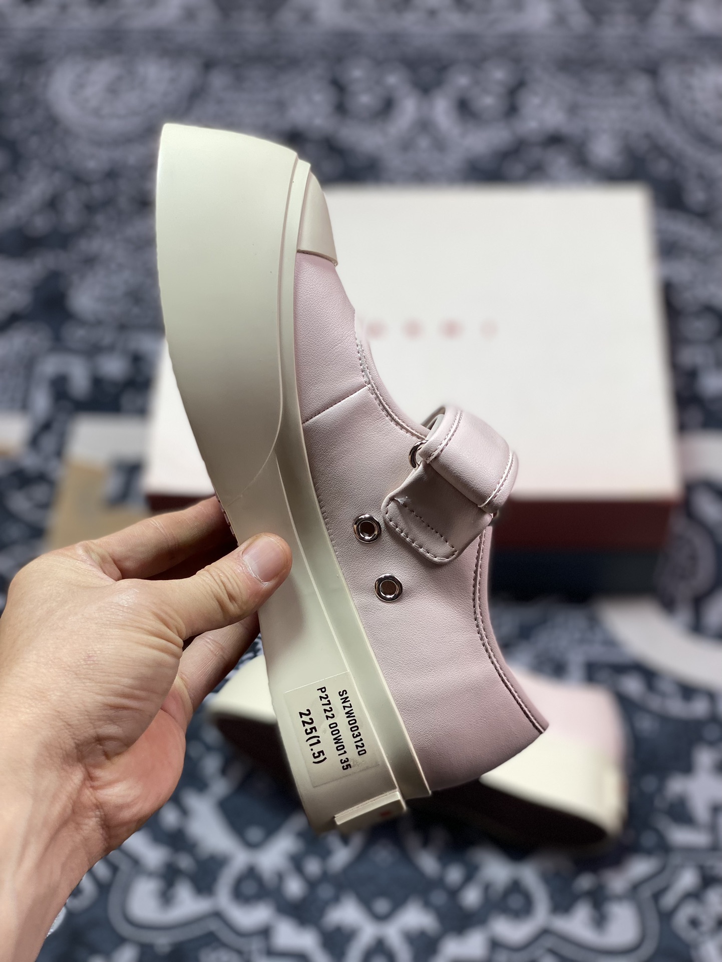 260 意大利奢侈品品牌-玛尼·Marni Pablo Leather Mary Jane Sneaker 板鞋“魔术贴浅粉奶白红LOGO”SNZW003120F118006