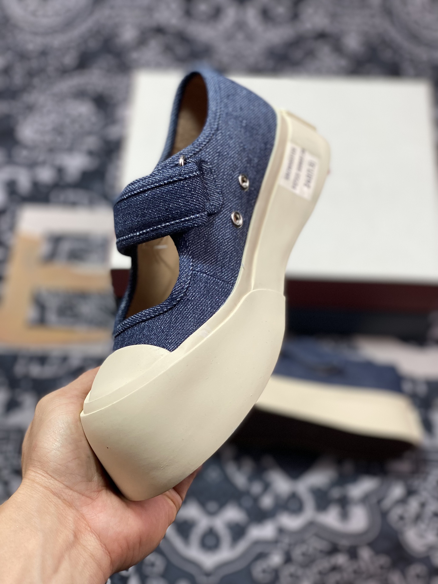 260 意大利奢侈品品牌-玛尼·Marni Pablo Leather Mary Jane Sneaker 板鞋“魔术贴丹宁牛仔布暗蓝”SNZW003030P415500B64