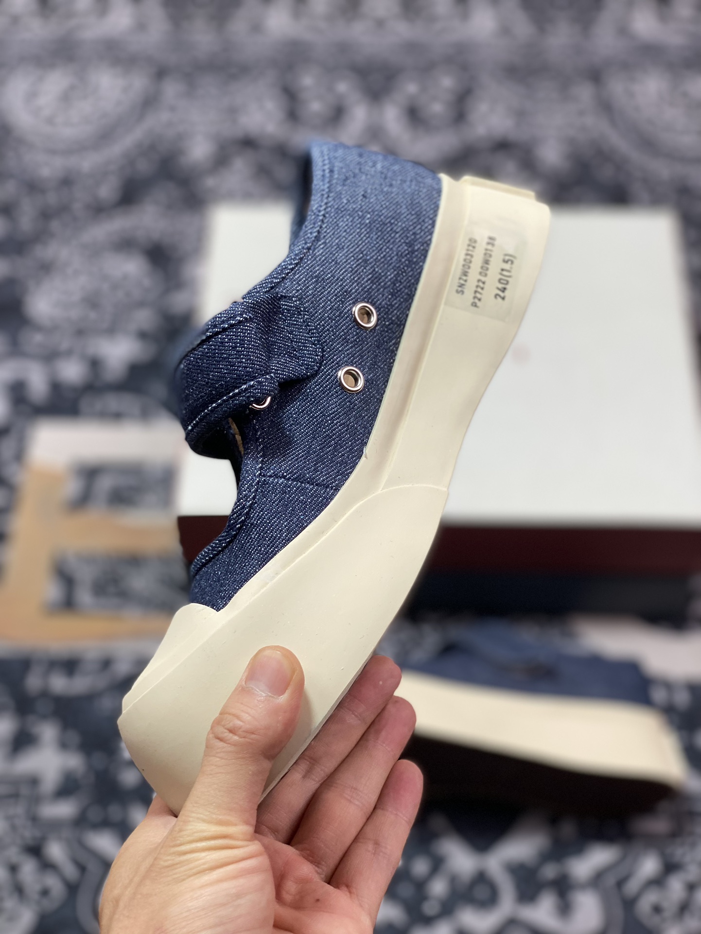 260 意大利奢侈品品牌-玛尼·Marni Pablo Leather Mary Jane Sneaker 板鞋“魔术贴丹宁牛仔布暗蓝”SNZW003030P415500B64