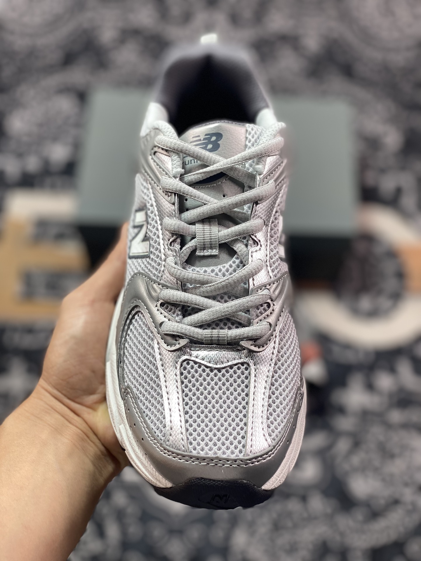 200 新百伦New Balance MR530系列低帮复古老爹风休闲运动跑步鞋“深灰银”MR530LG