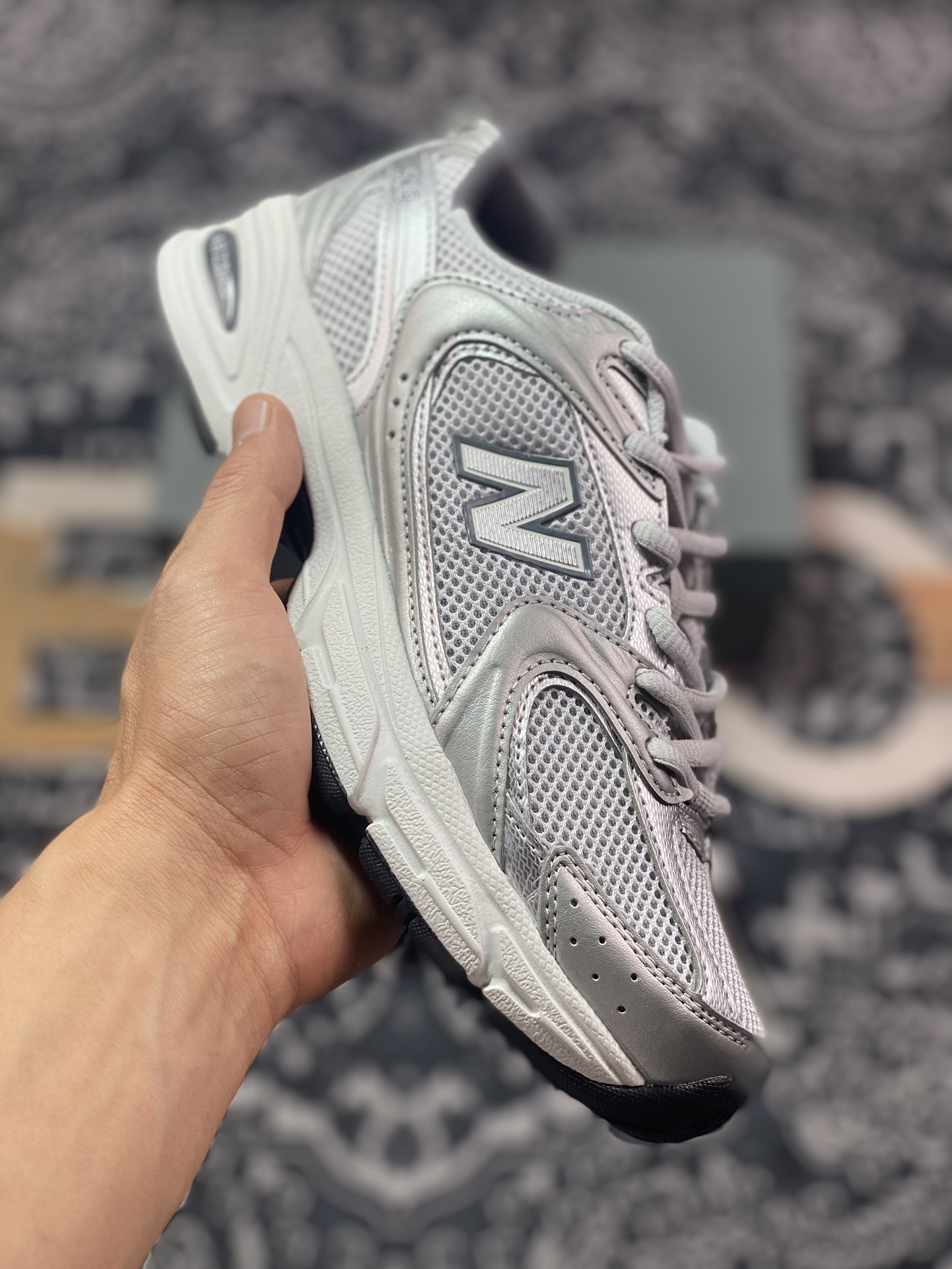 200 新百伦New Balance MR530系列低帮复古老爹风休闲运动跑步鞋“深灰银”MR530LG