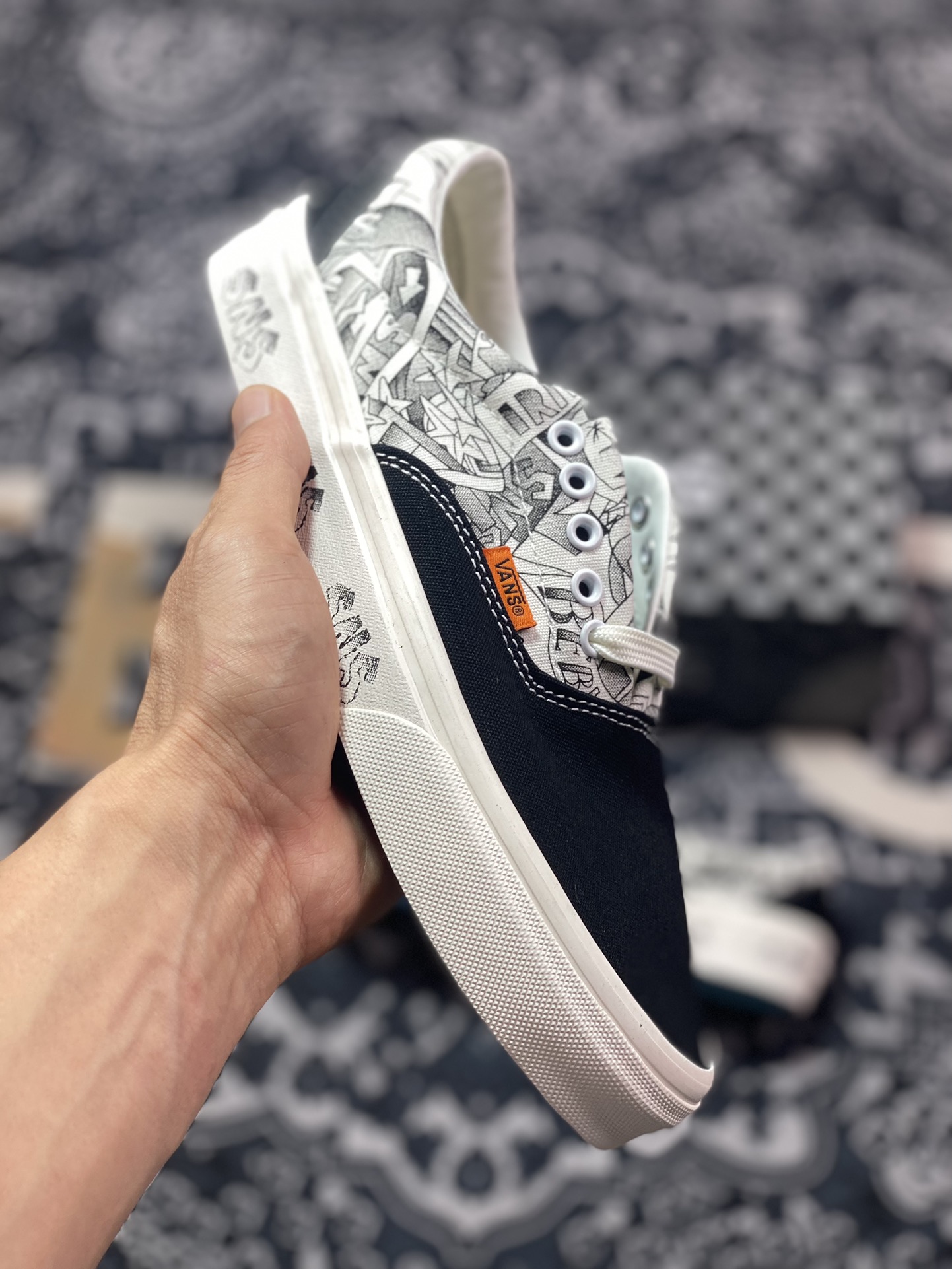 A2140 真标Sneakersntuff LA x Vans 涂鸦 最新安娜联名系列鞋款发布