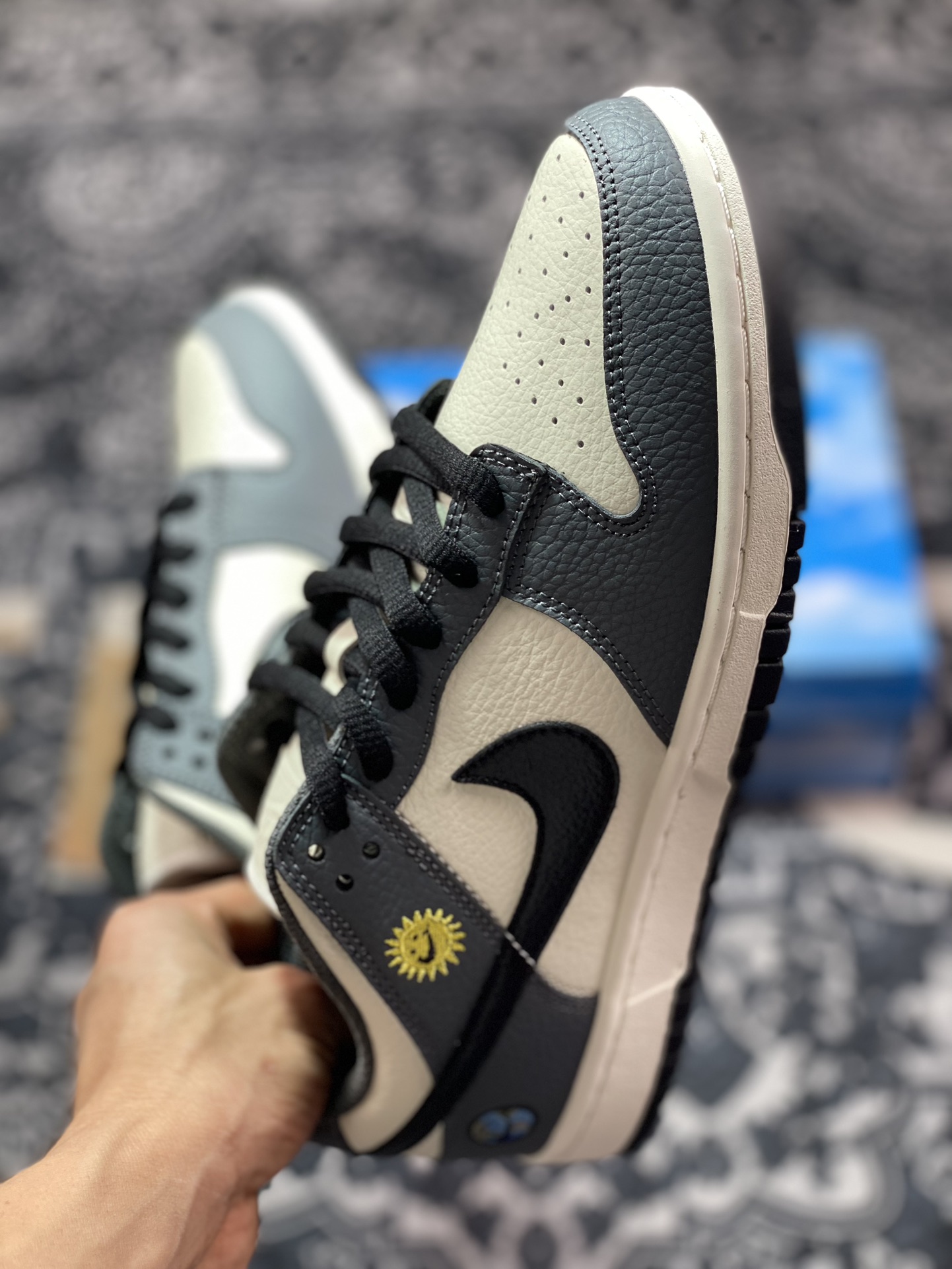 280 Nike SB Dunk Low NH"Sun Club"扣篮系列低帮板鞋“深灰米白黑笑脸太阳地球刺绣”BB1609-116