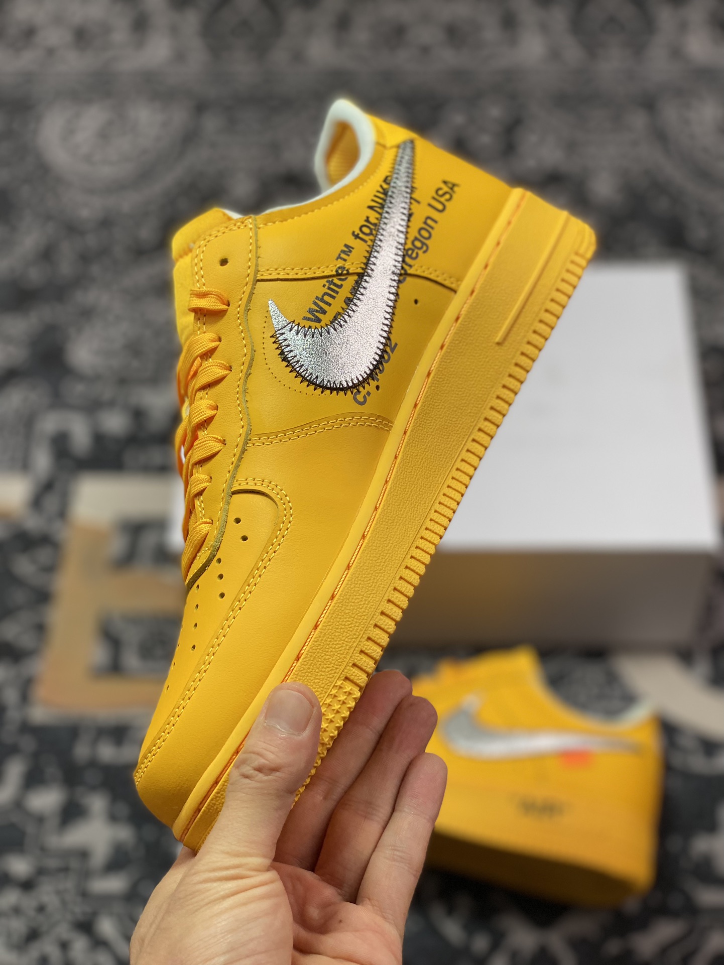 320 MoMA x Off-White x Nike Air Force 1'07 Low"MCA University Yellow"空军一号板鞋“OW黄银绑绳”DD1876-700