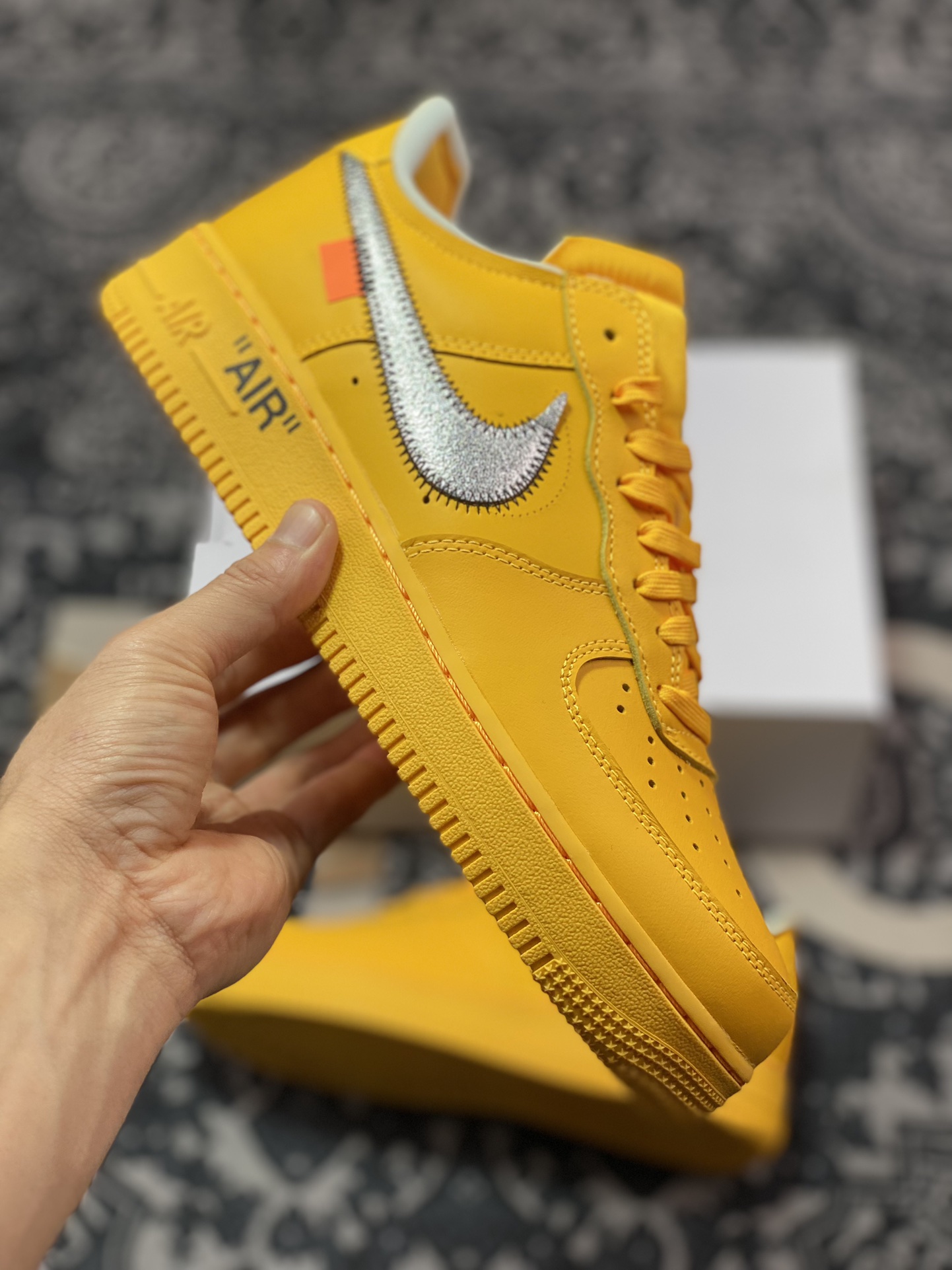 320 MoMA x Off-White x Nike Air Force 1'07 Low"MCA University Yellow"空军一号板鞋“OW黄银绑绳”DD1876-700