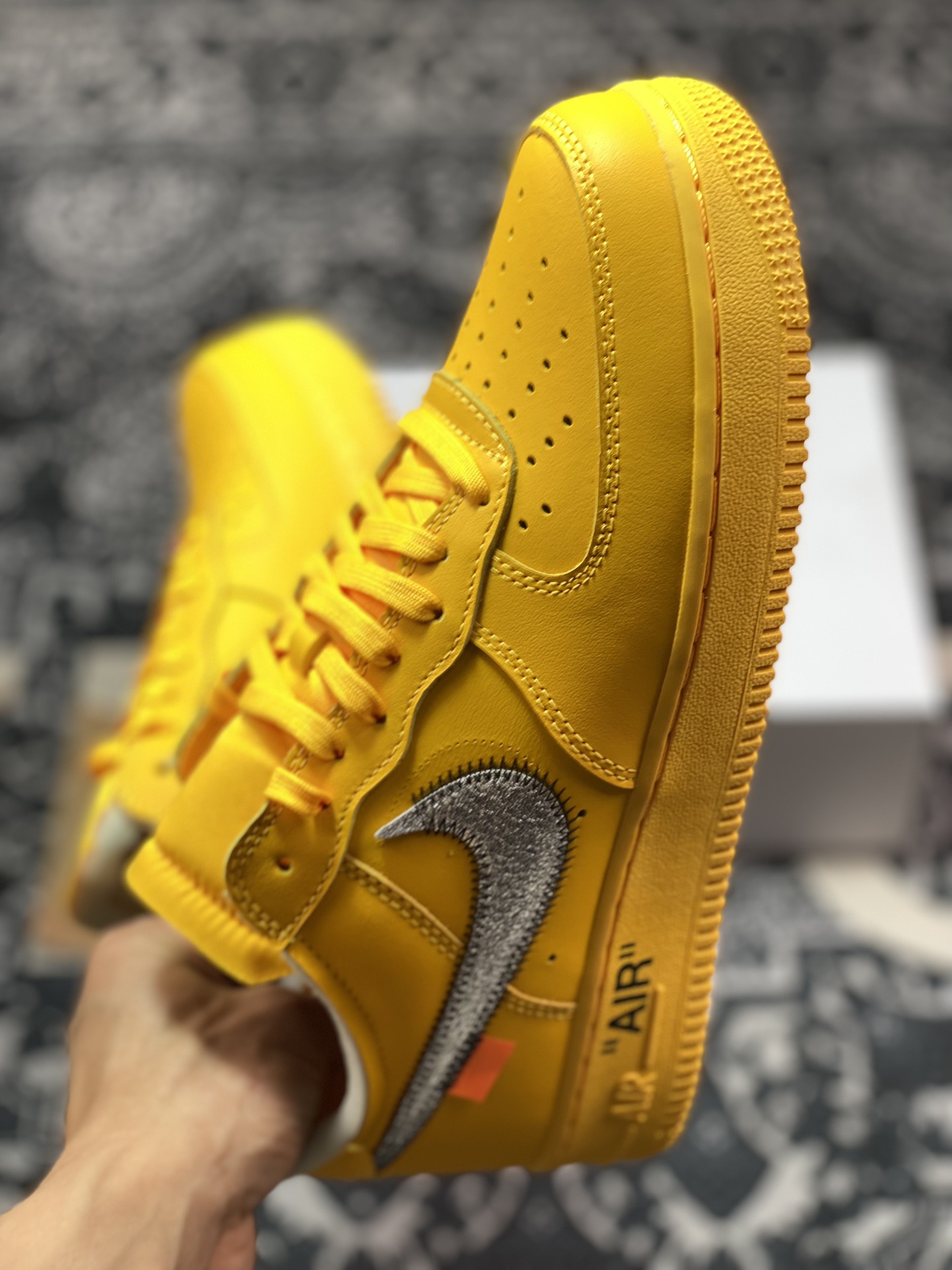 320 MoMA x Off-White x Nike Air Force 1'07 Low"MCA University Yellow"空军一号板鞋“OW黄银绑绳”DD1876-700