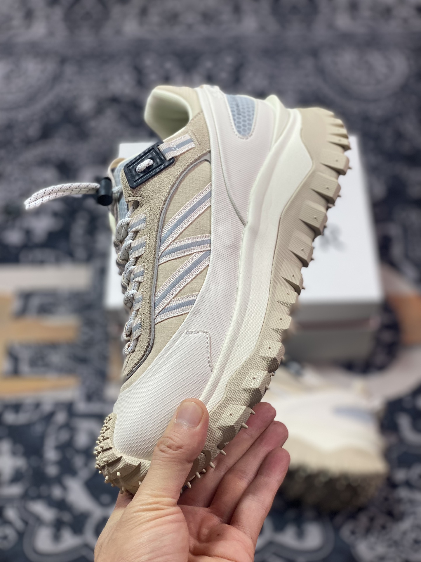 470  Moncler Trailgrip Gore-Tex 越野旅行系列低帮运动鞋“米白卡其沙黄”J109A4M00110M424924I