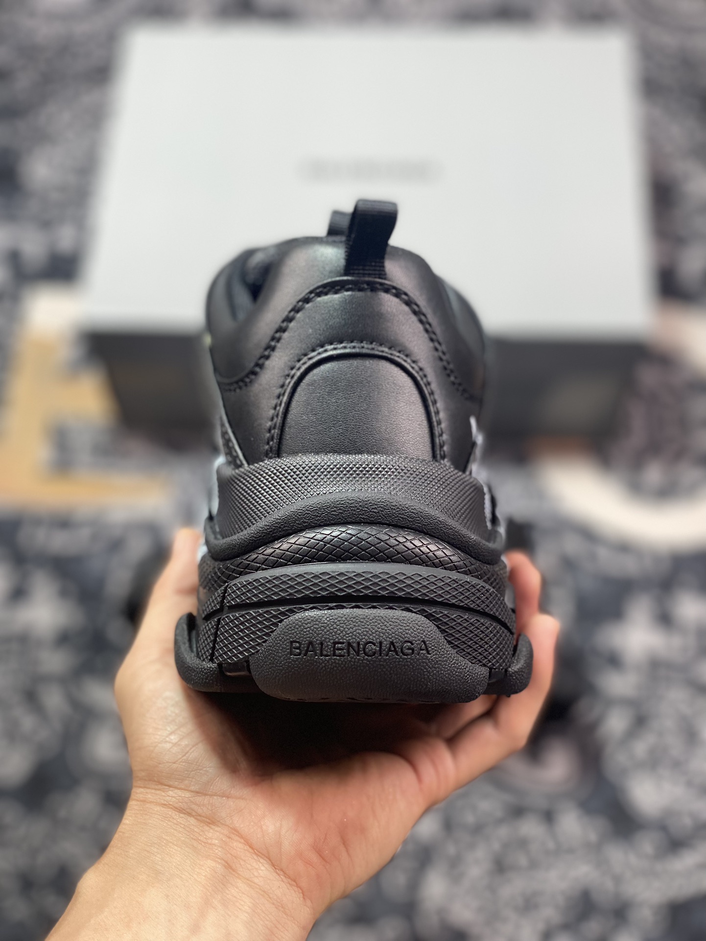 380 巴黎世家Balenciaga Triple S Trainers Sneaker"Black/White/LOGO"三倍运动鞋“黑白涂鸦LOGO”524039 W2FAY 9017