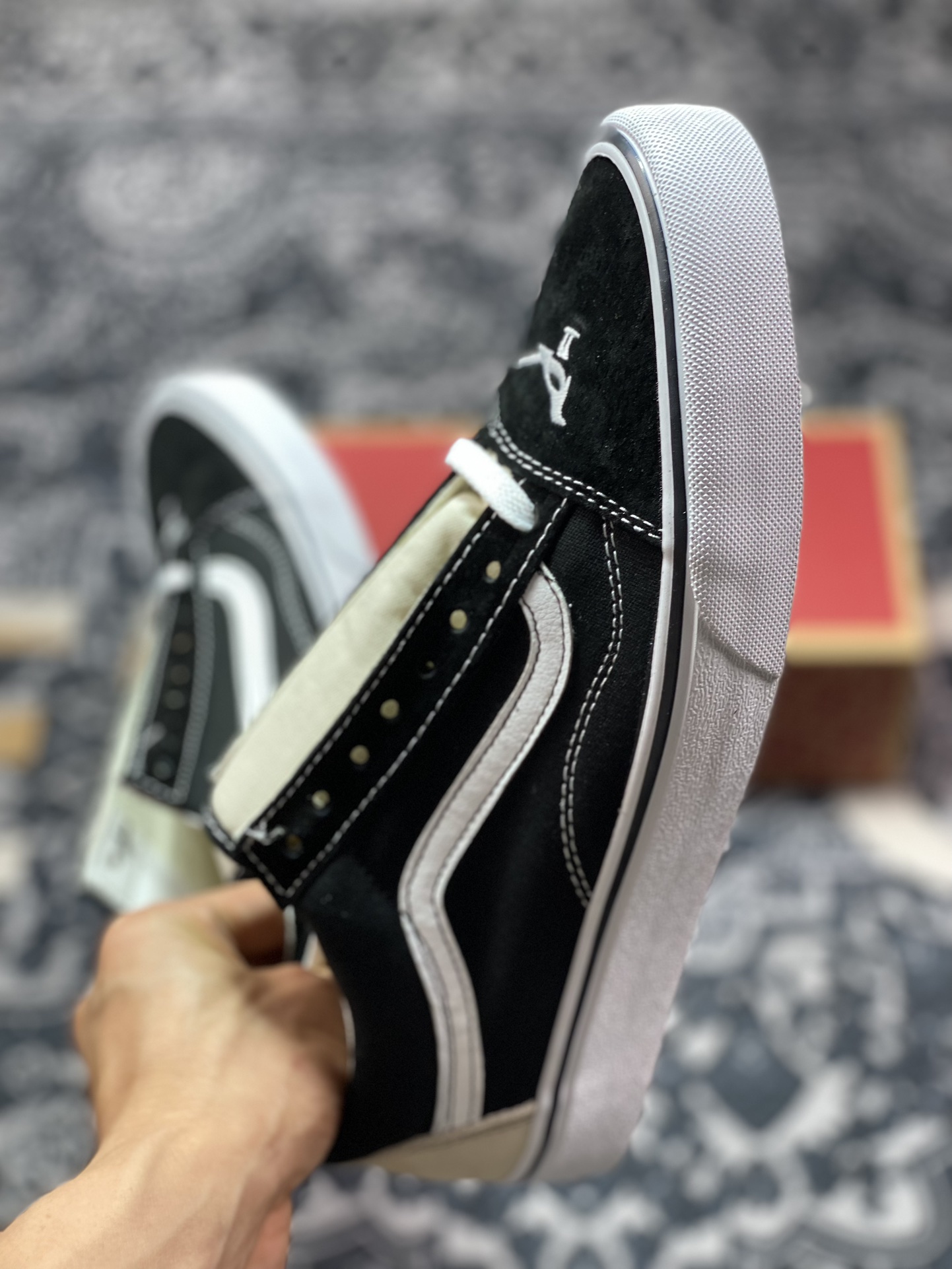 160  Vans Buzz Old Skool 和平鸽 经典黑白帆布拼接低帮运动板鞋 VN000CR5BPB1