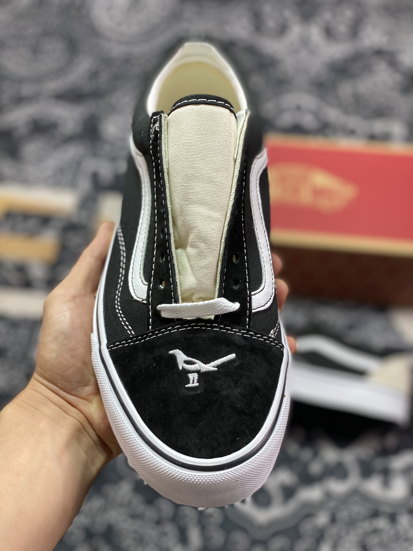 160  Vans Buzz Old Skool 和平鸽 经典黑白帆布拼接低帮运动板鞋 VN000CR5BPB1