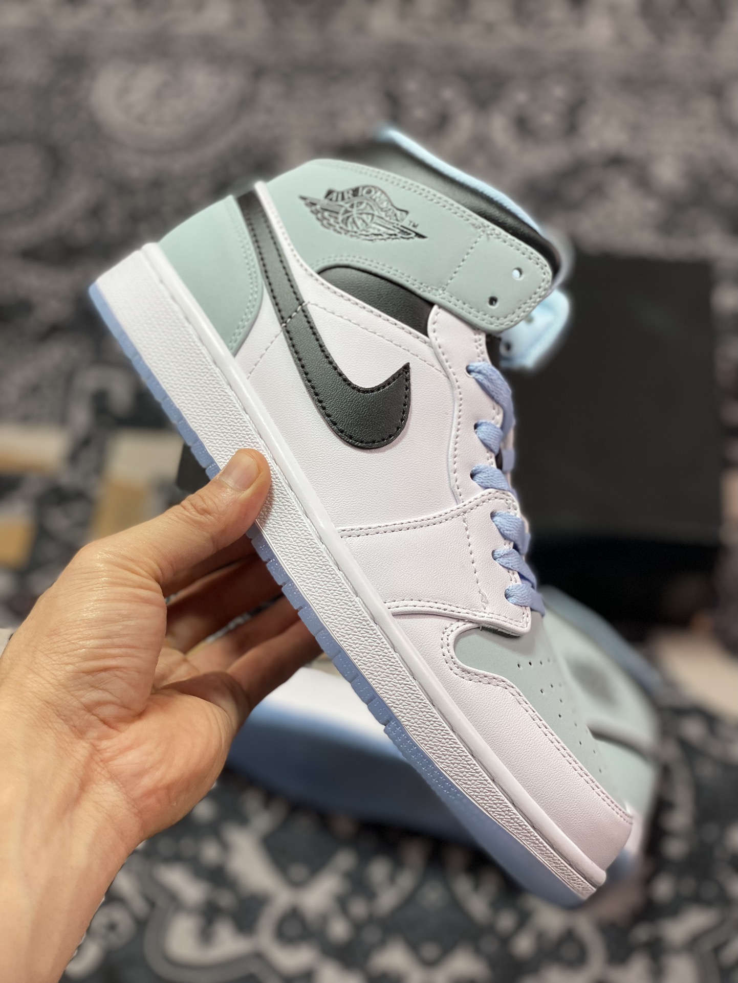 220  Air Jordan 1 Mid GS"White/Black/Ice Blue"AJ1乔丹一代篮球鞋“白黑冰蓝”DV1308-104