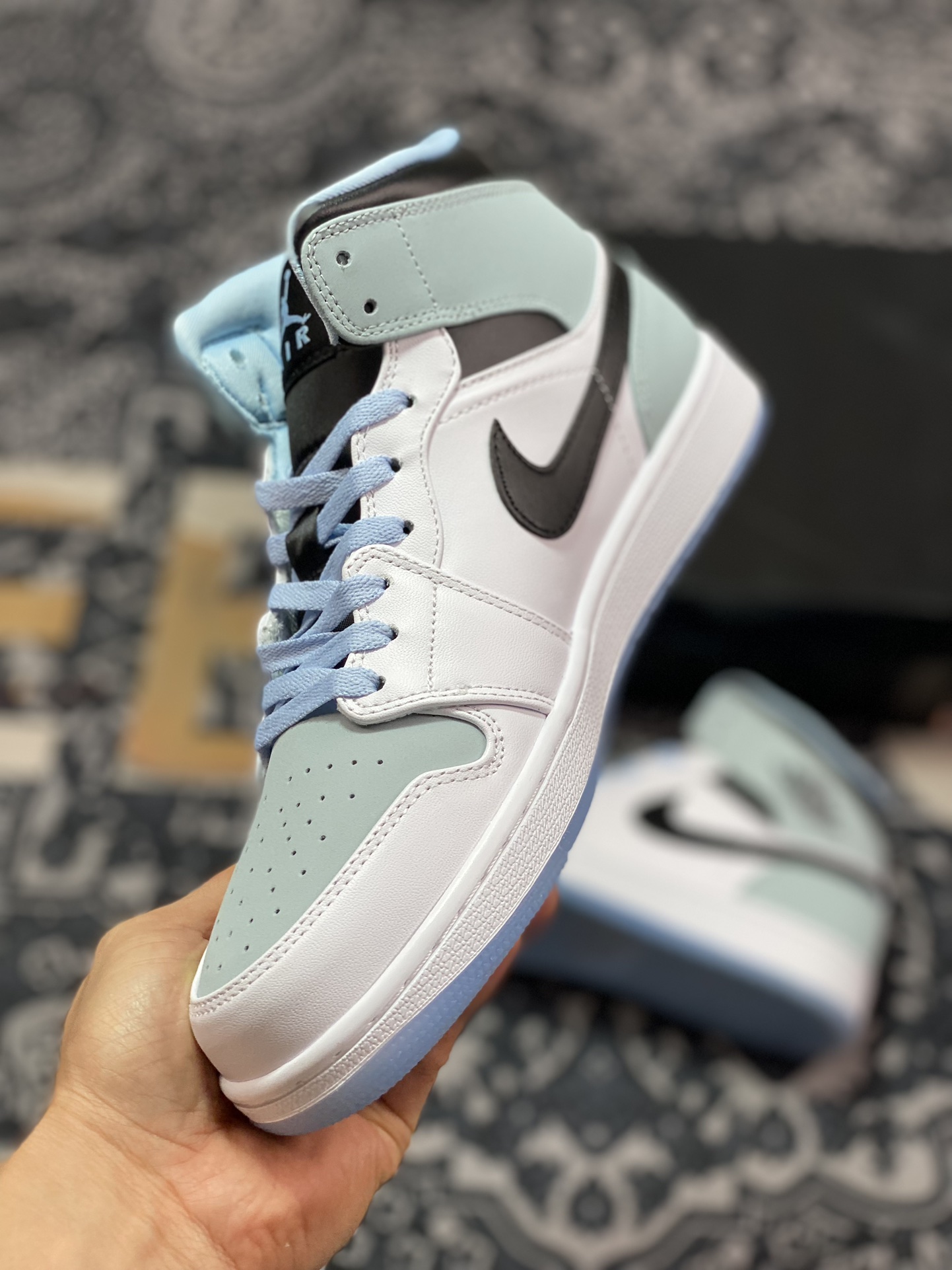 220  Air Jordan 1 Mid GS"White/Black/Ice Blue"AJ1乔丹一代篮球鞋“白黑冰蓝”DV1308-104