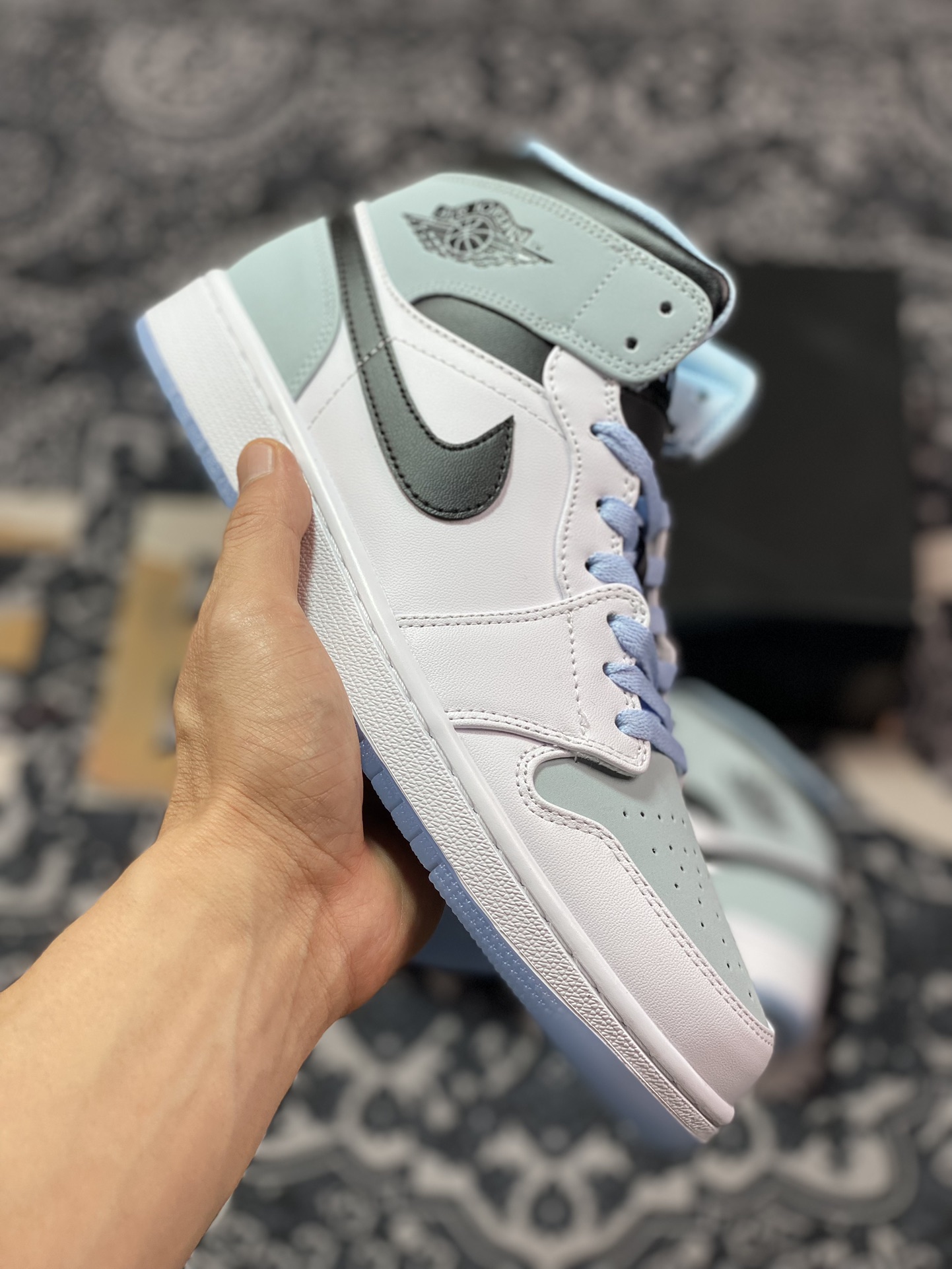 220  Air Jordan 1 Mid GS”White/Black/Ice Blue”AJ1乔丹一代篮球鞋“白黑冰蓝”DV1308-104