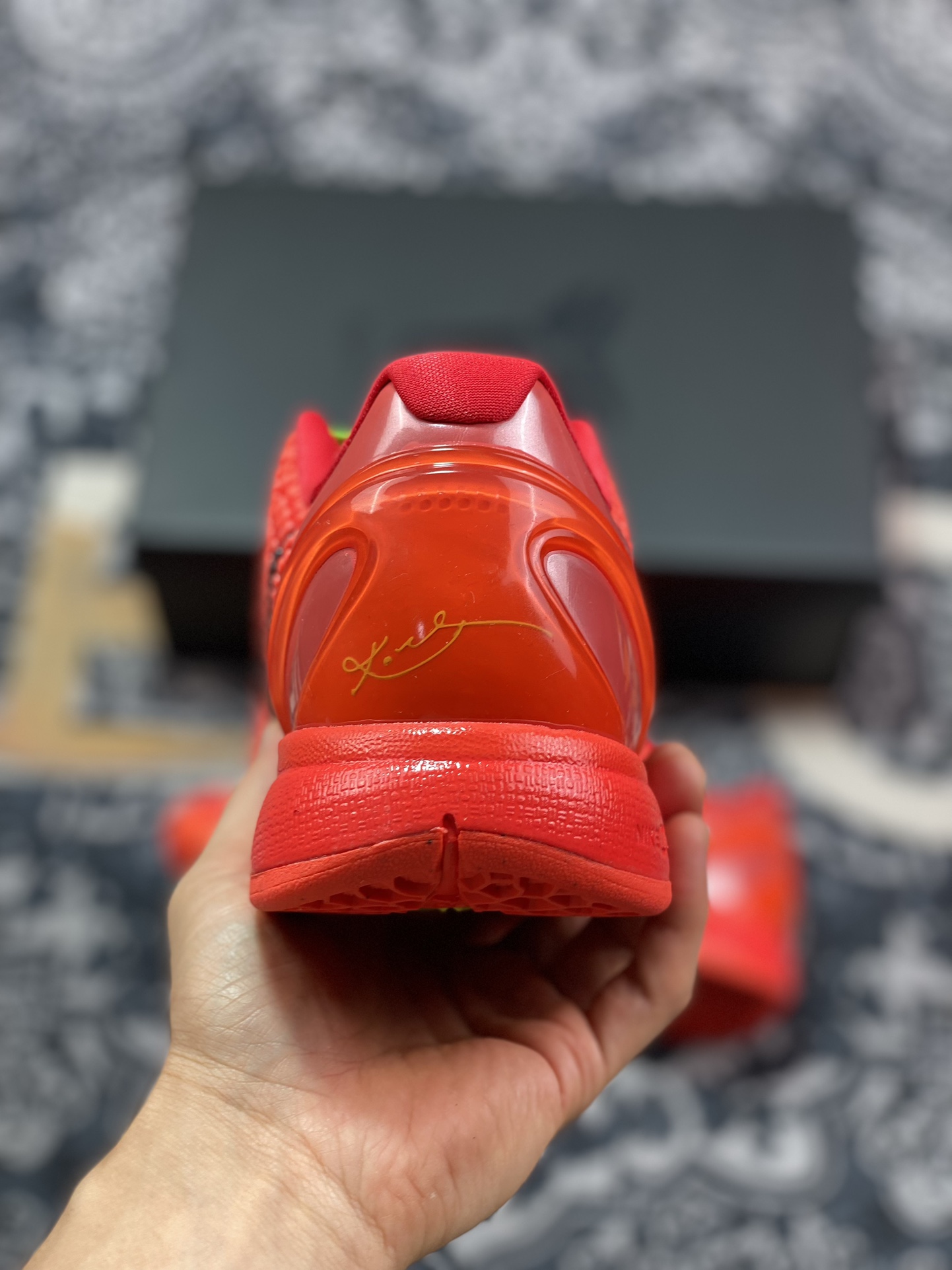 320 Zoom KOBE 6 Protro 科比六代 反转青蜂侠 圣诞战靴 FV4921-600