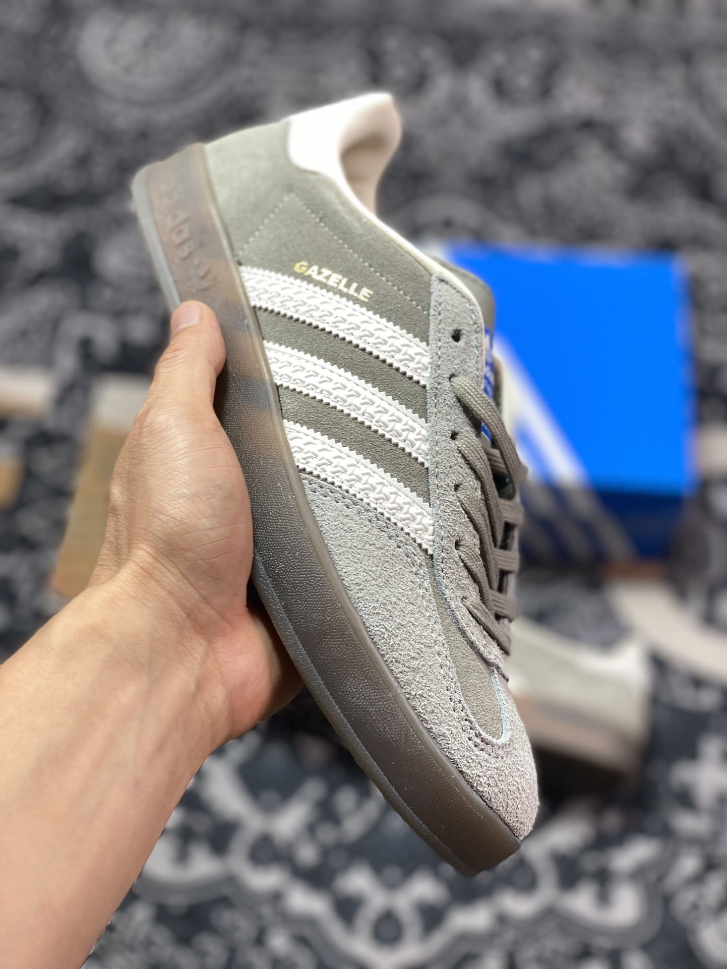 200 阿迪达斯Adidas Gazelle Indoor Trainers 羚羊内训系列低帮板鞋“翻毛铁灰白生胶底”IF1807