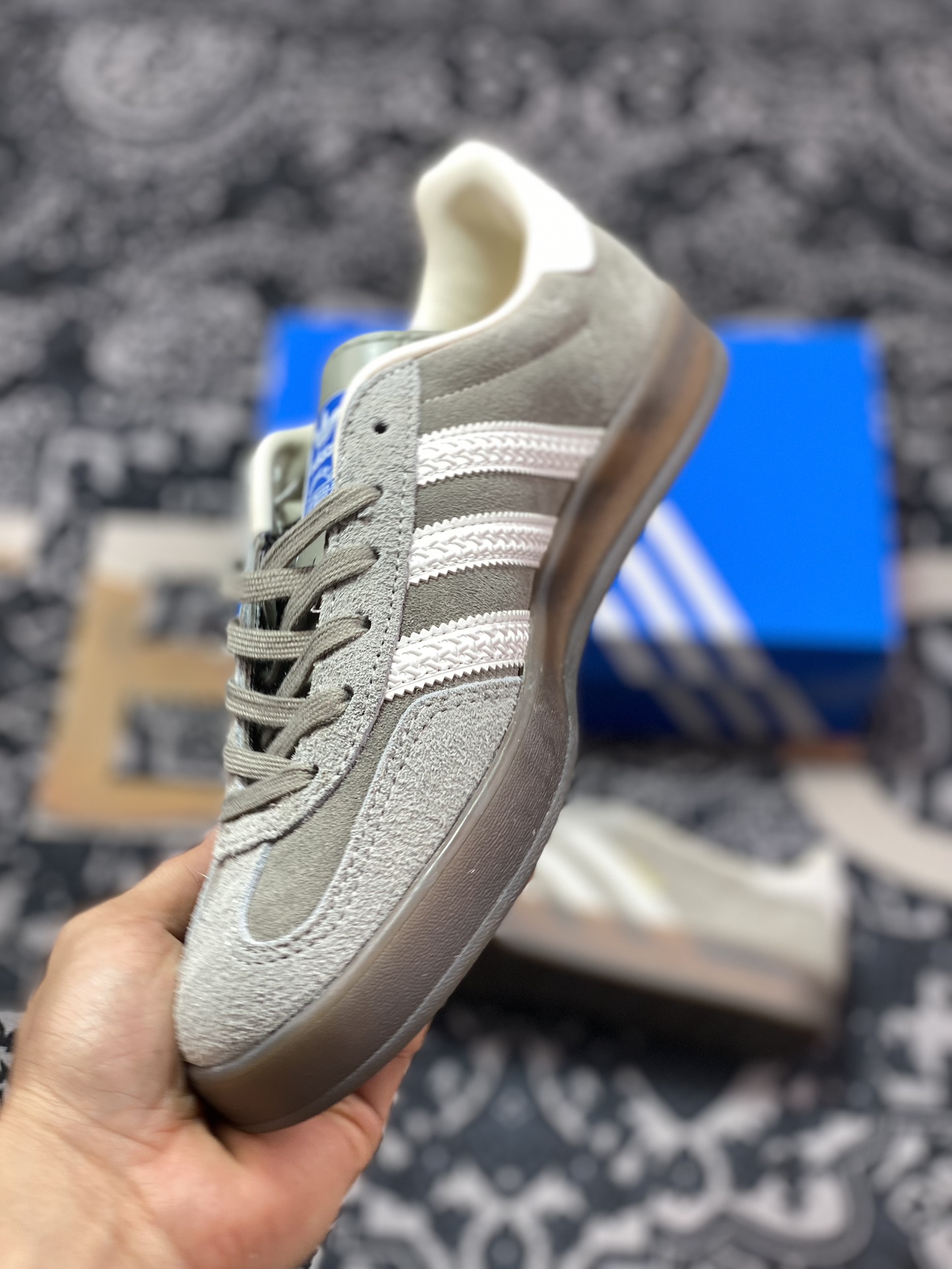 200 阿迪达斯Adidas Gazelle Indoor Trainers 羚羊内训系列低帮板鞋“翻毛铁灰白生胶底”IF1807