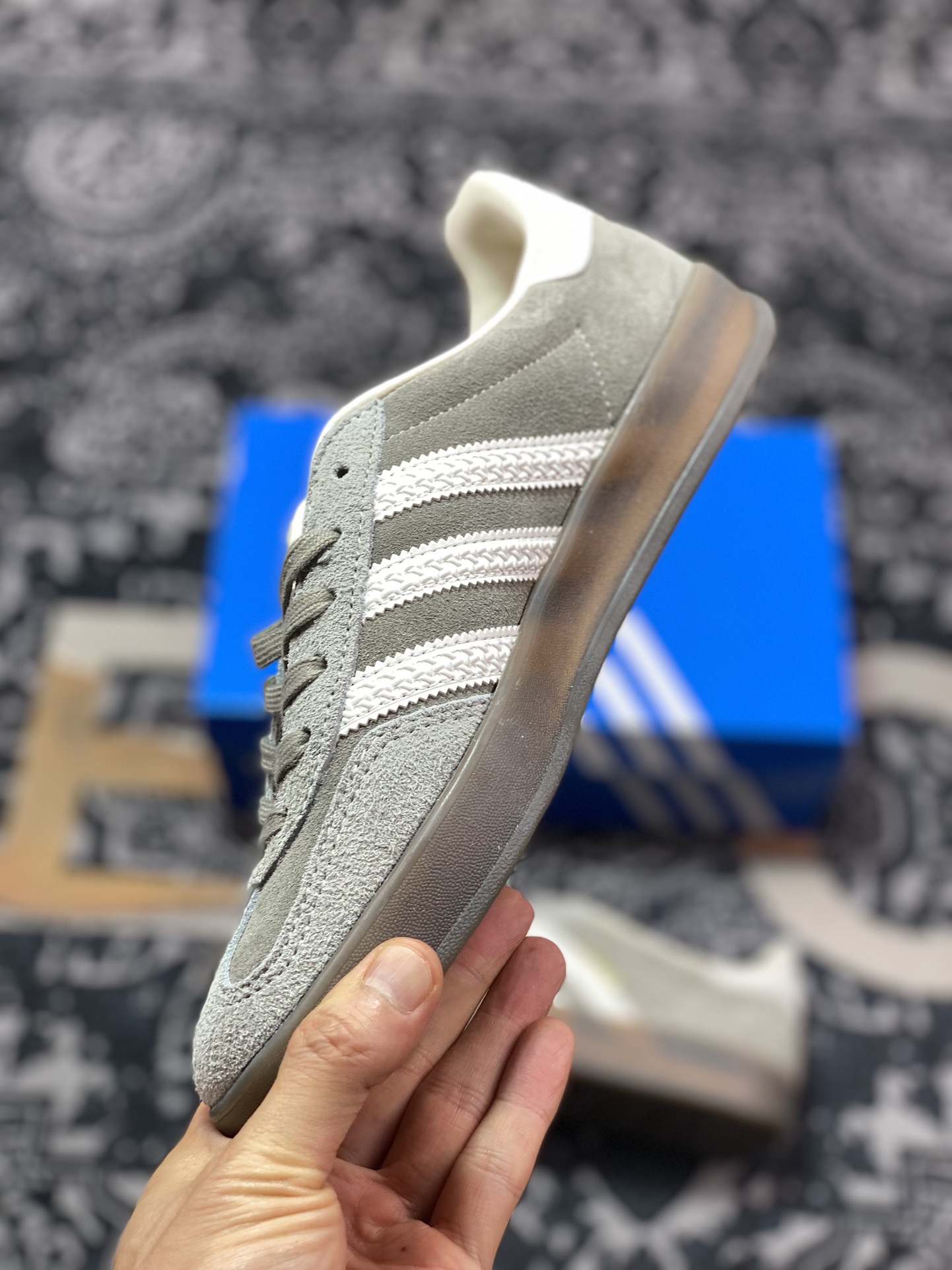 200 阿迪达斯Adidas Gazelle Indoor Trainers 羚羊内训系列低帮板鞋“翻毛铁灰白生胶底”IF1807