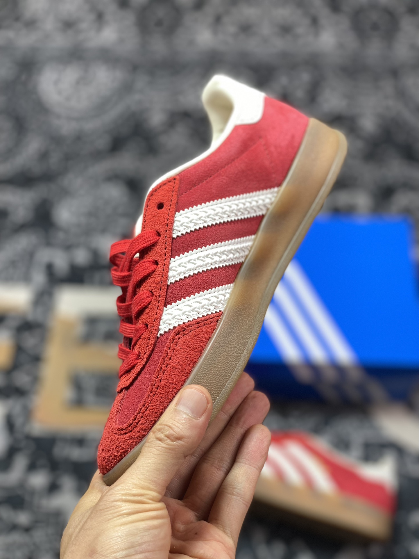 200 阿迪达斯Adidas Gazelle Indoor Trainers 羚羊内训系列低帮板鞋“翻毛红白生胶底”IF1808