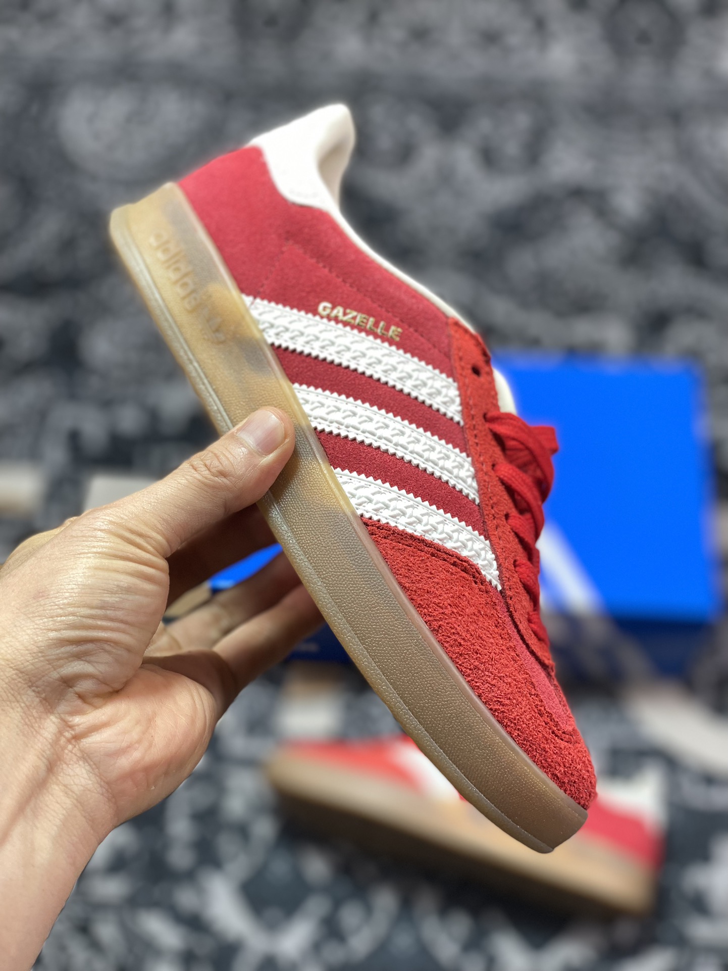 200 阿迪达斯Adidas Gazelle Indoor Trainers 羚羊内训系列低帮板鞋“翻毛红白生胶底”IF1808