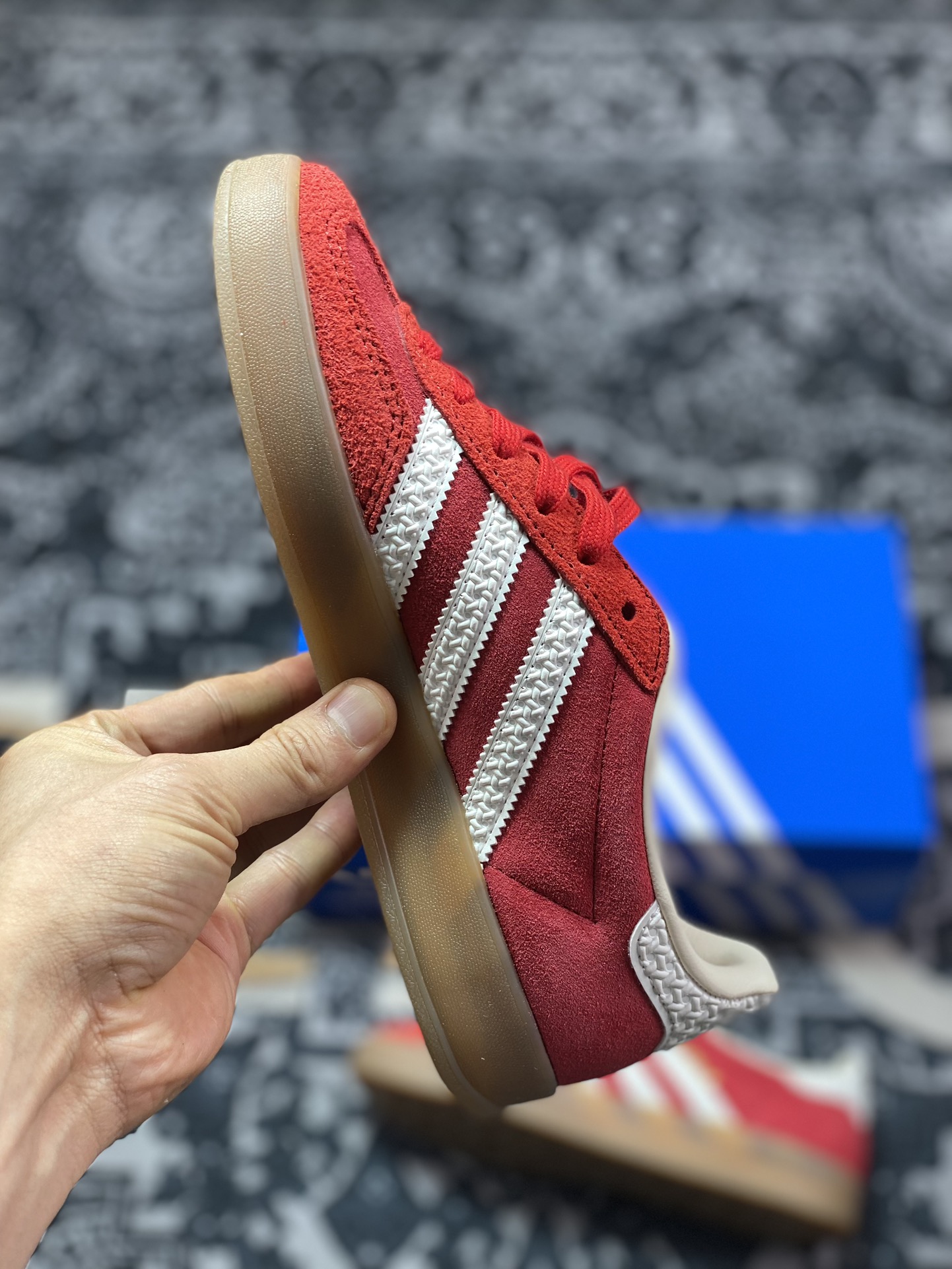 200 阿迪达斯Adidas Gazelle Indoor Trainers 羚羊内训系列低帮板鞋“翻毛红白生胶底”IF1808